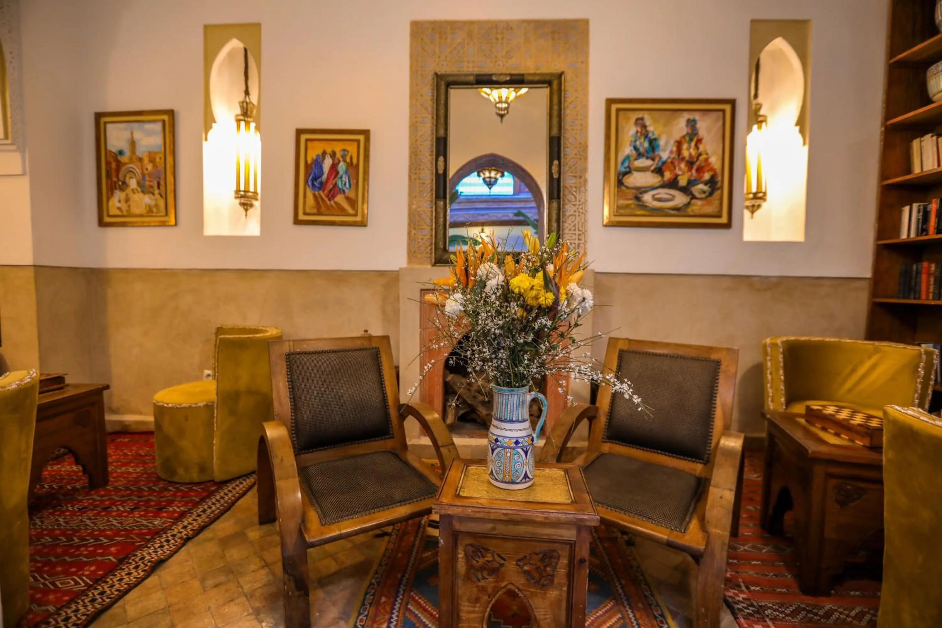 Library in Riad Melhoun & Spa