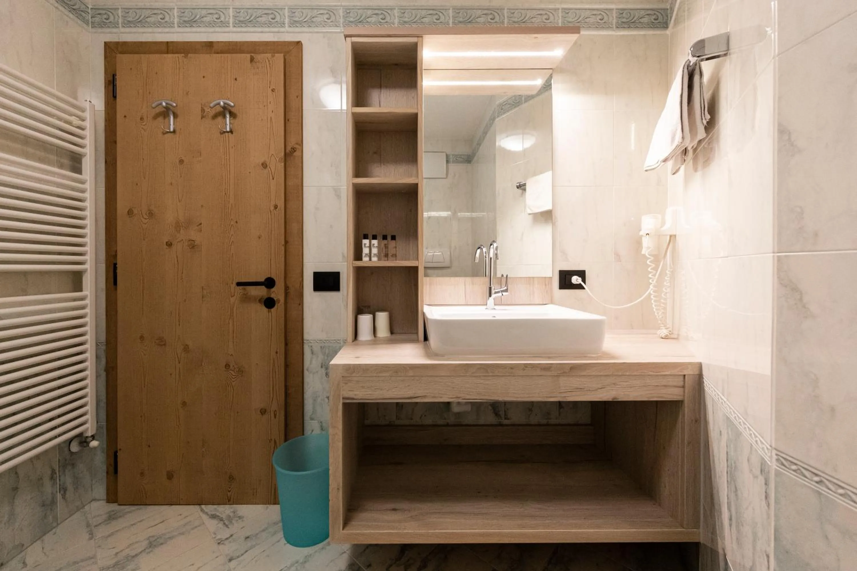 Bathroom in Apartments & Garnì Pre Da Nai