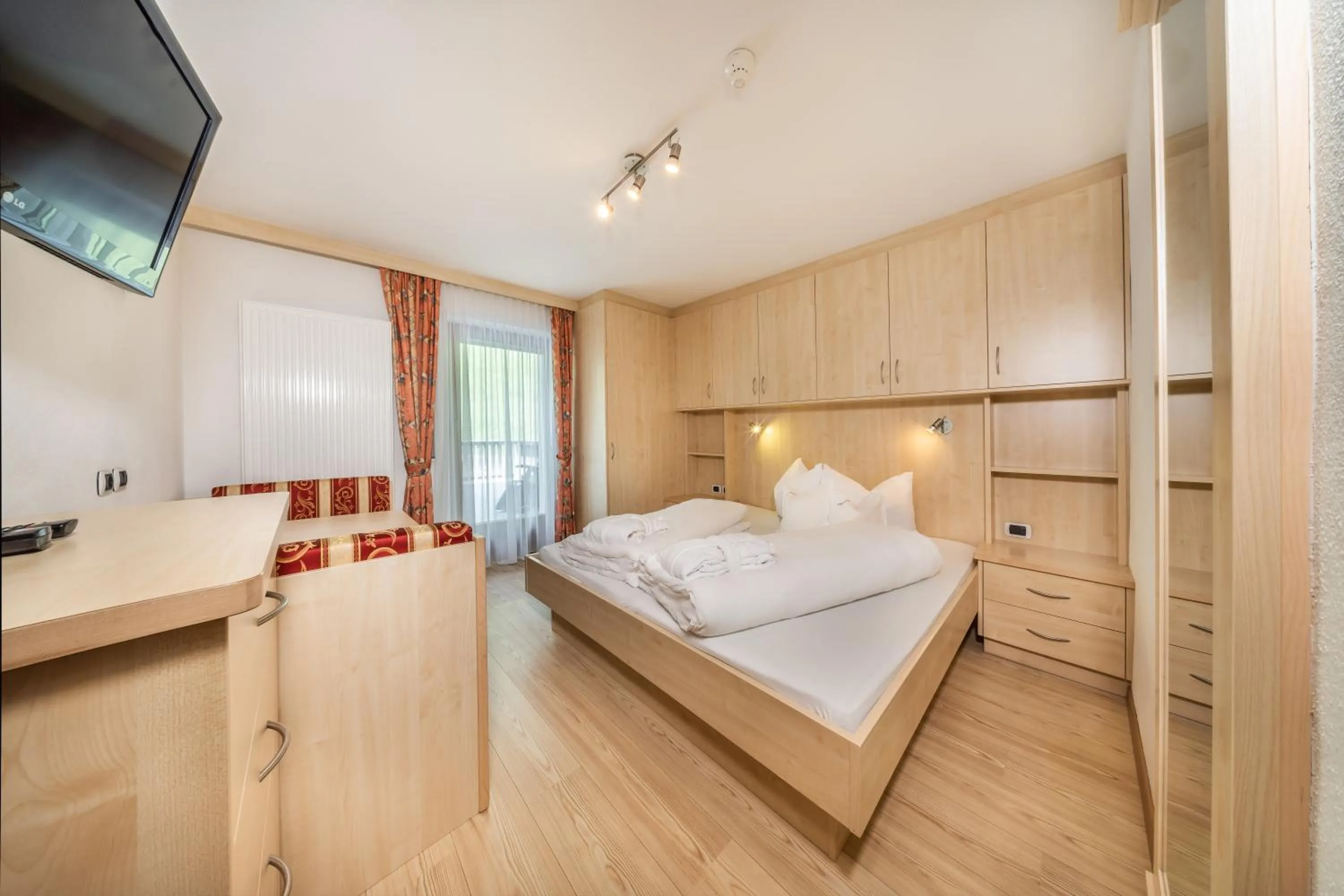 Bed in Apartments & Garnì Pre Da Nai