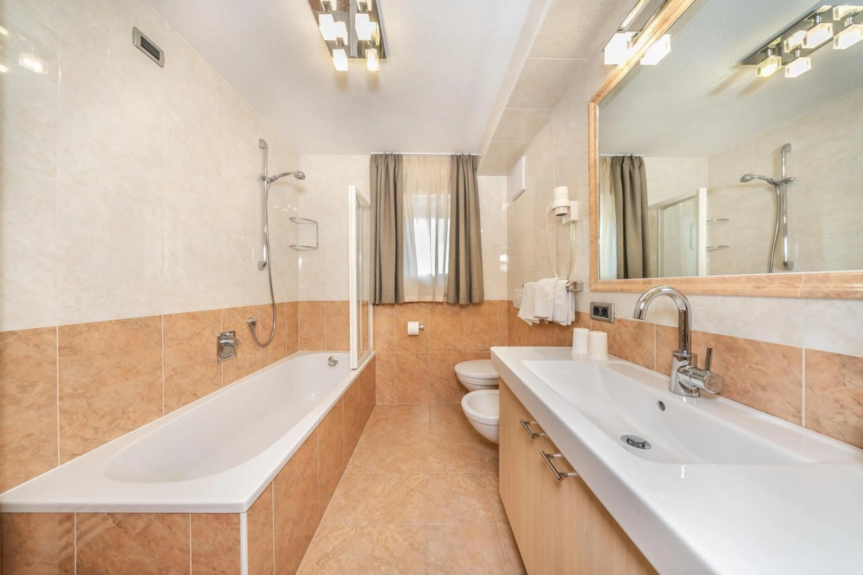 Bathroom in Apartments & Garnì Pre Da Nai