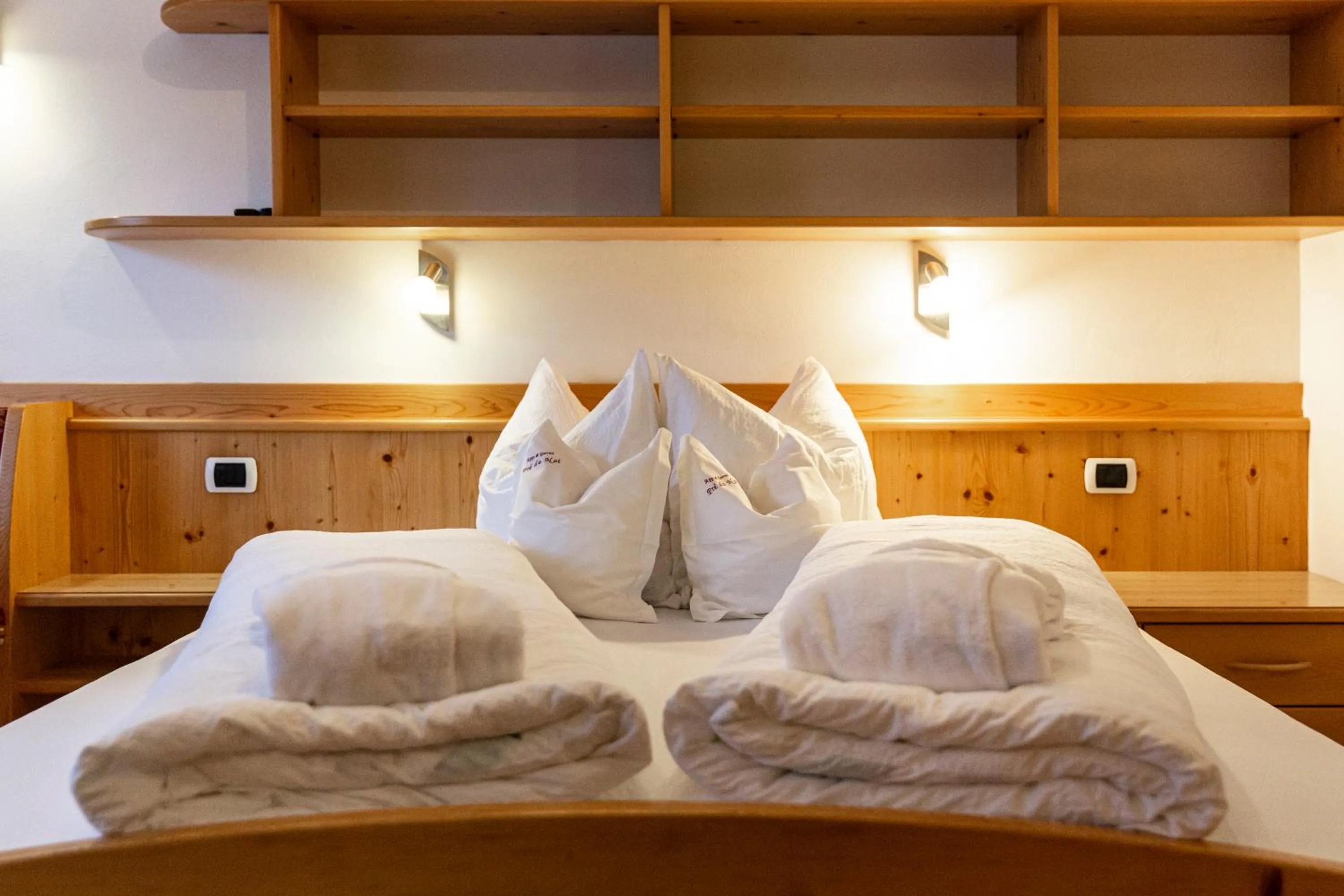 Bed in Apartments & Garnì Pre Da Nai