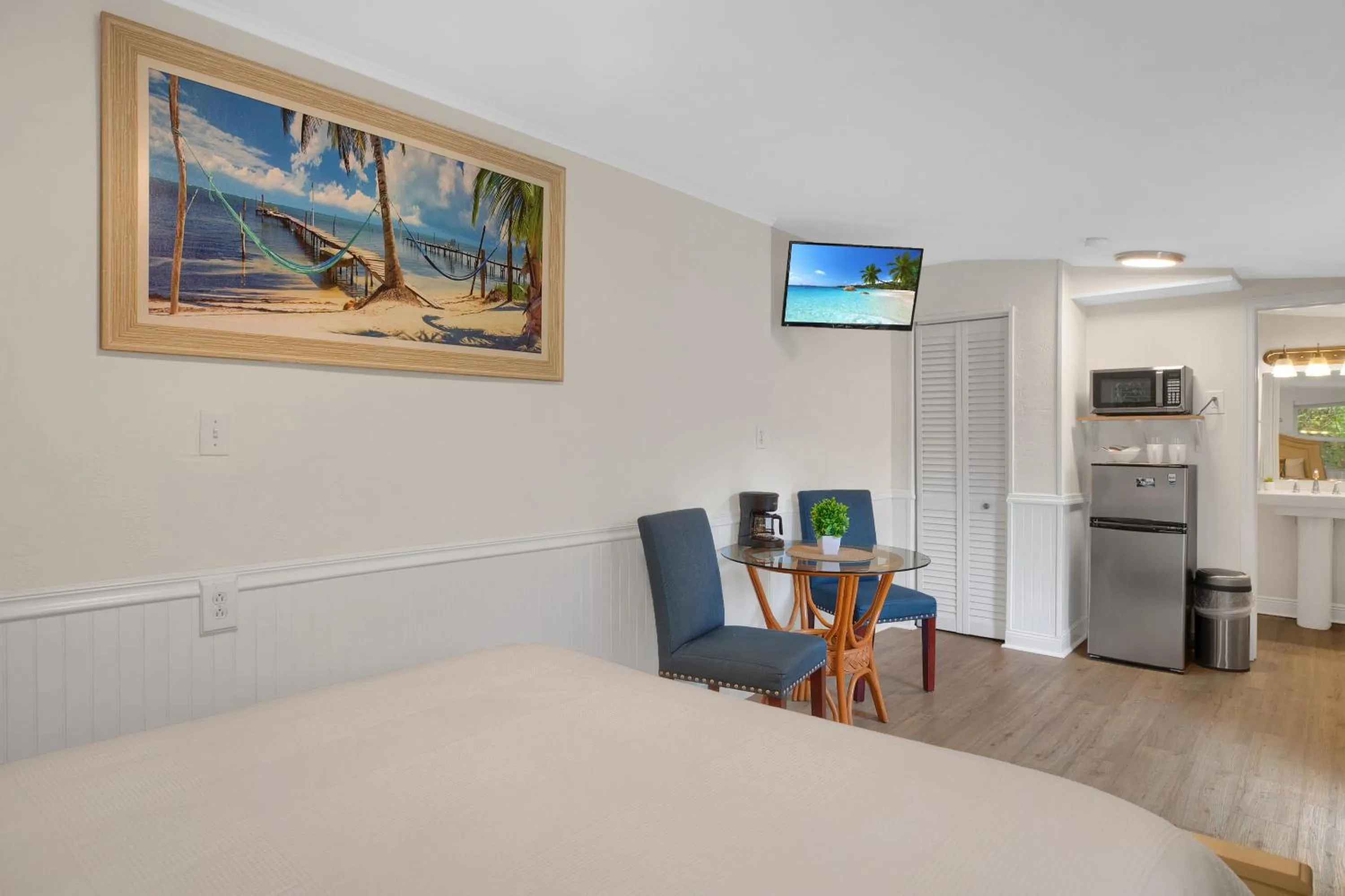 Dining area in Atlantic Bay Resort