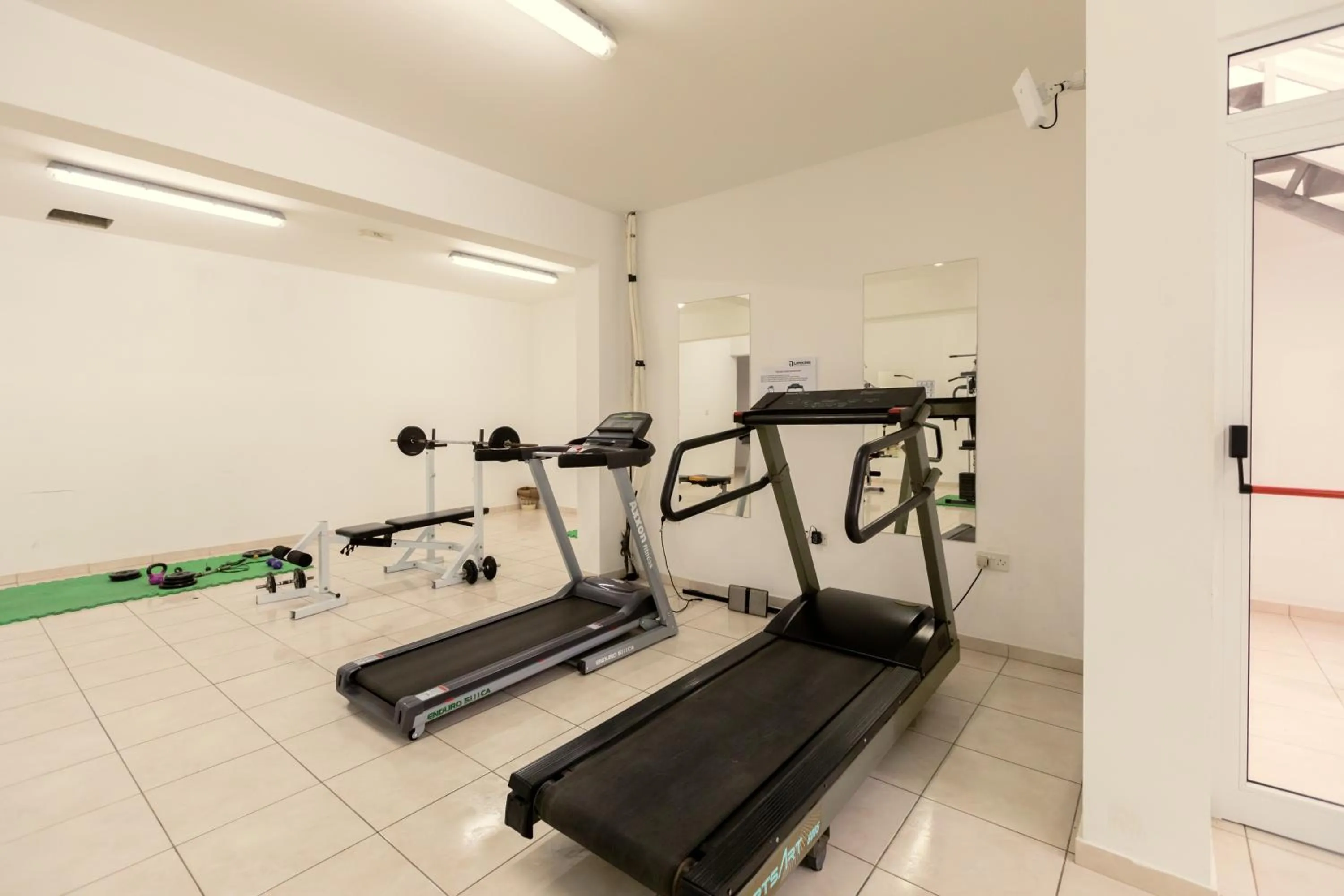 Fitness centre/facilities in Oceania Bay Village
