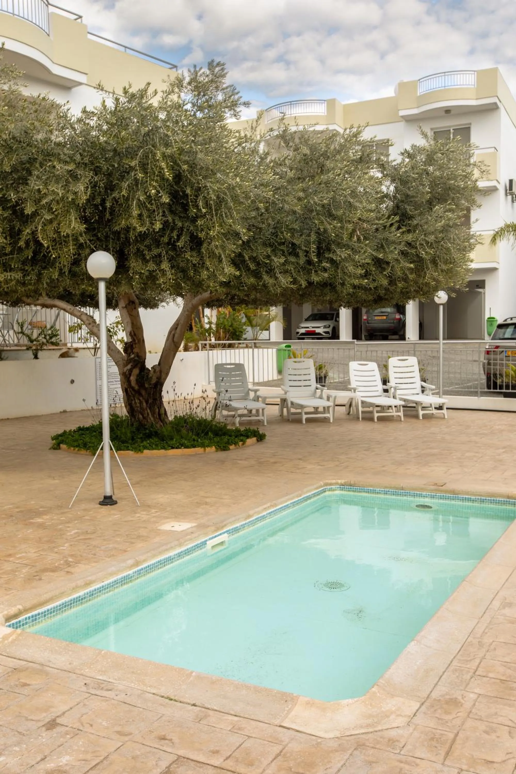 Swimming pool in Oceania Bay Village