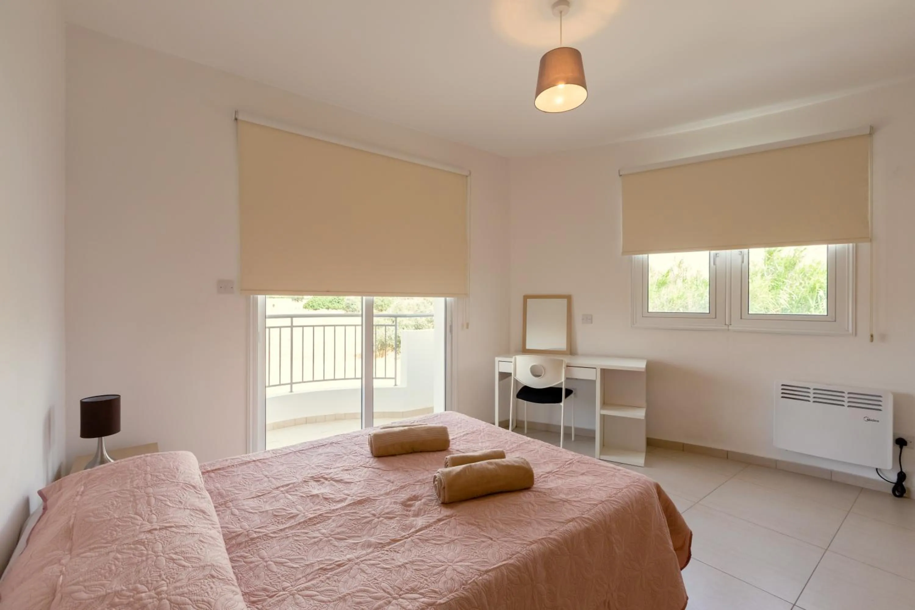 Bedroom, Bed in Oceania Bay Village