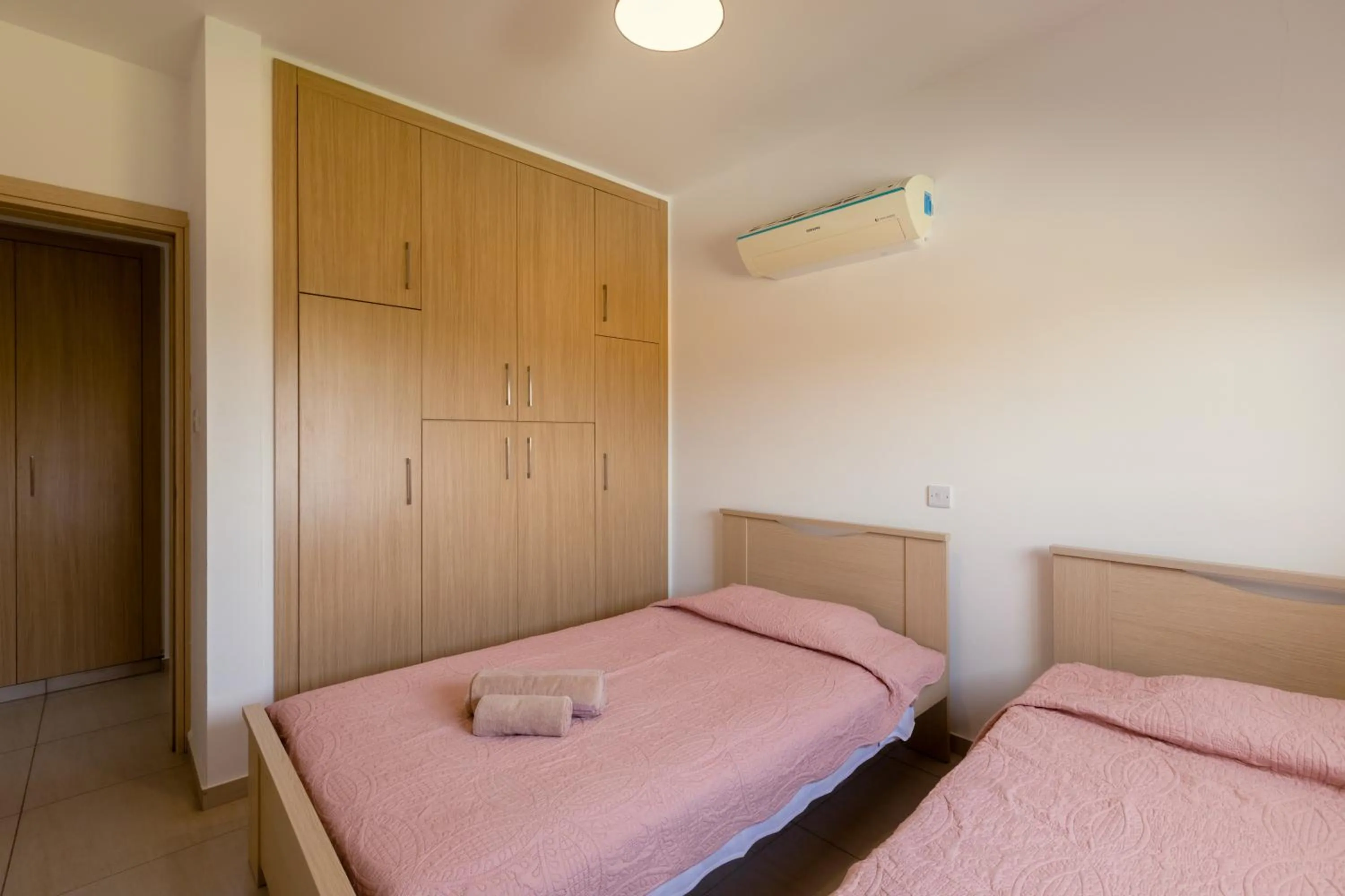 Bedroom, Bed in Oceania Bay Village