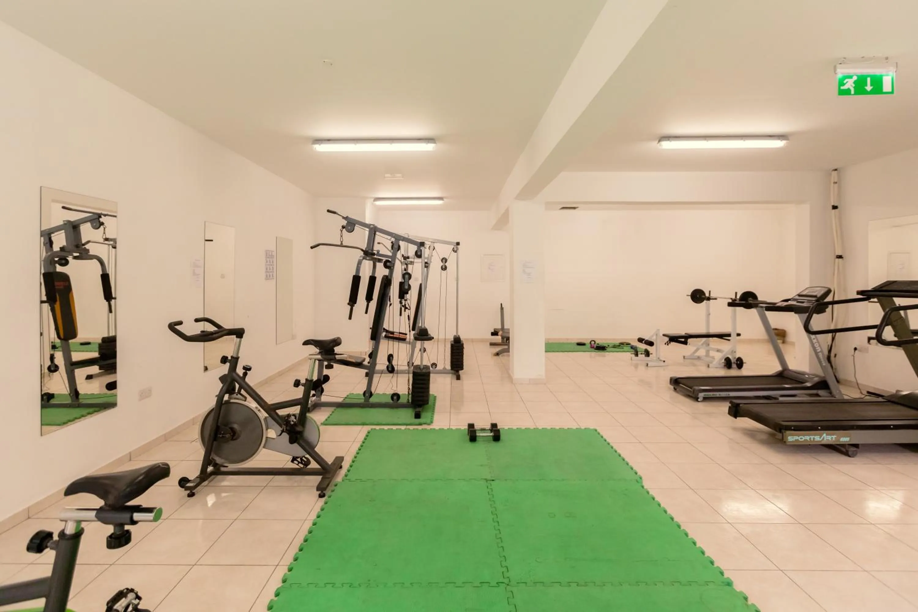 Fitness centre/facilities in Oceania Bay Village