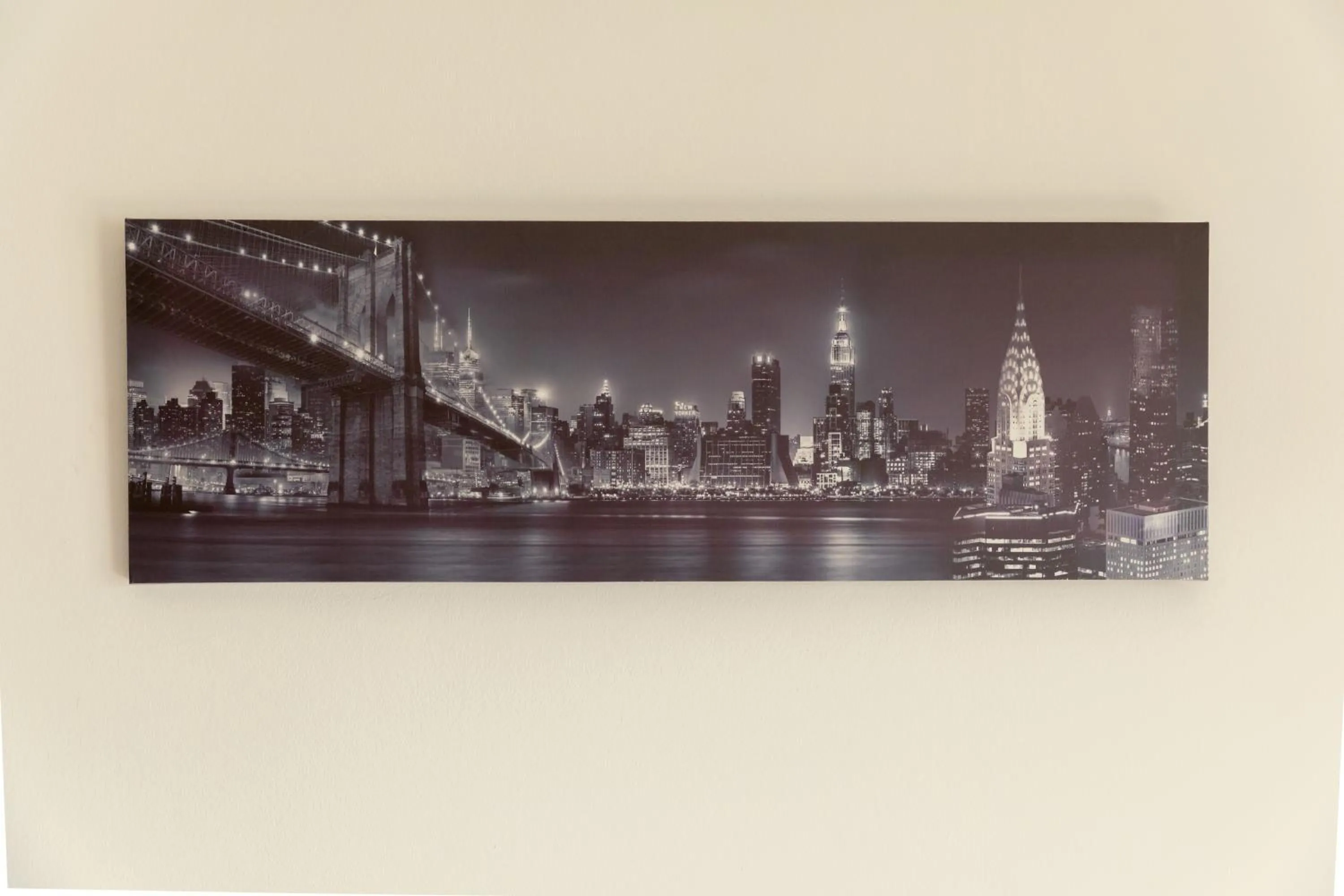 Decorative detail in Oceania Bay Village