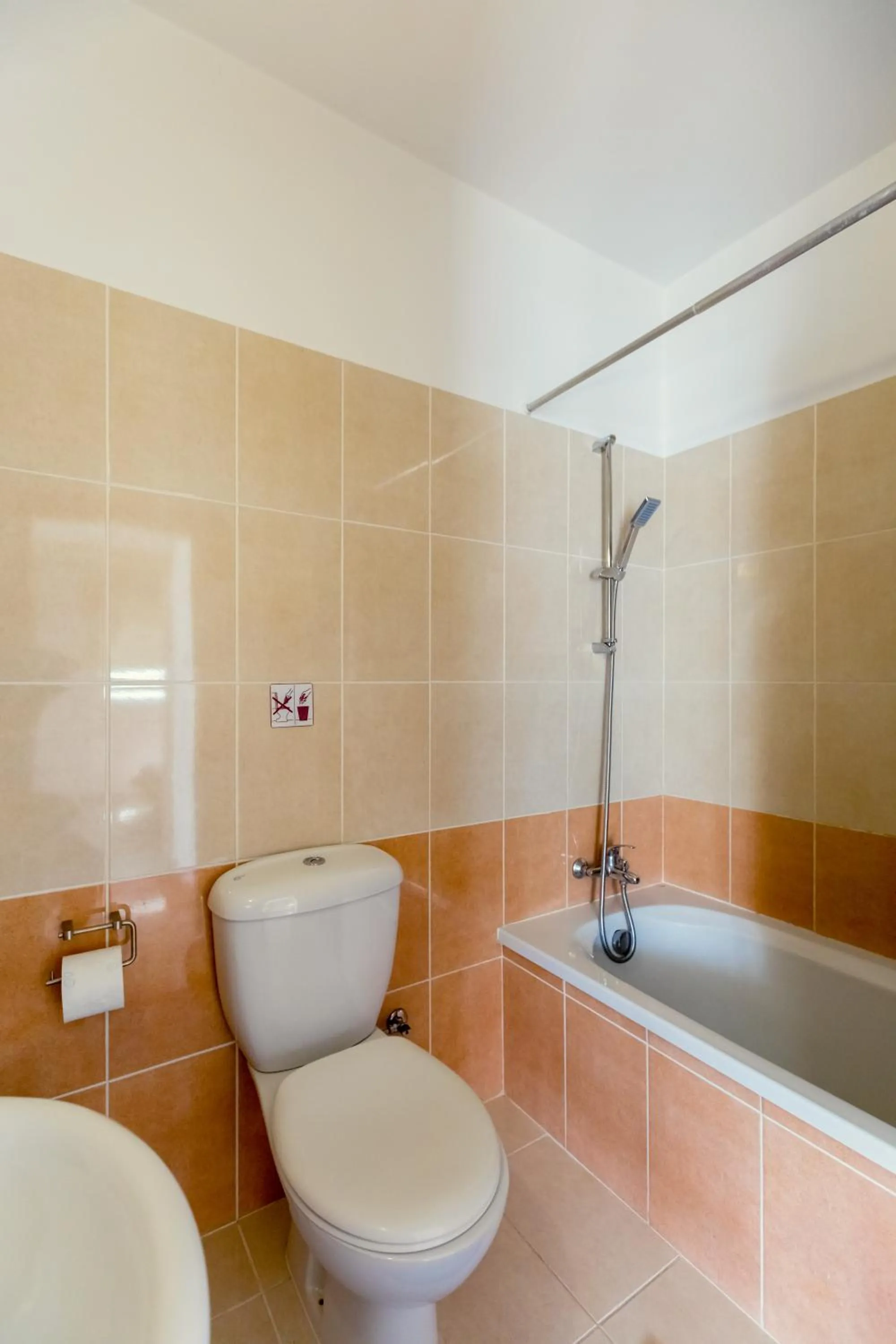 Shower in Oceania Bay Village