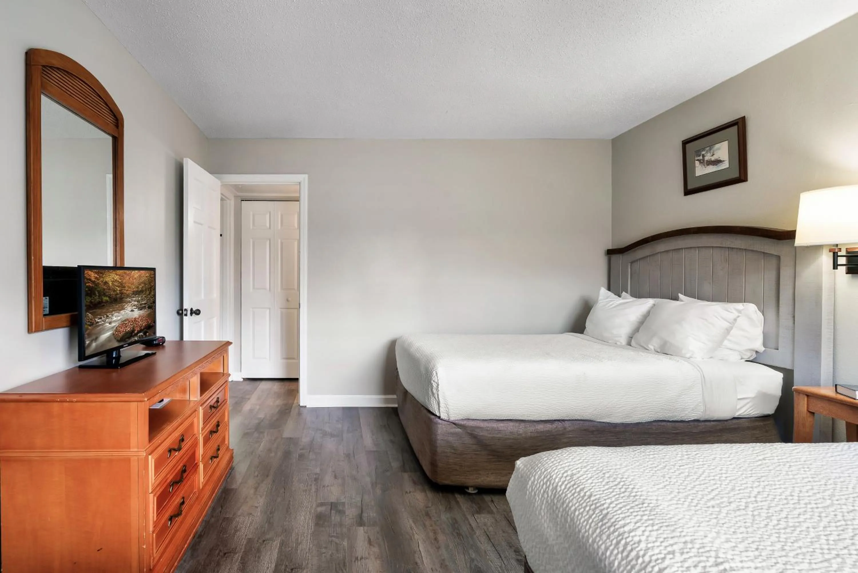 Bed in Gatlinburg Town Square