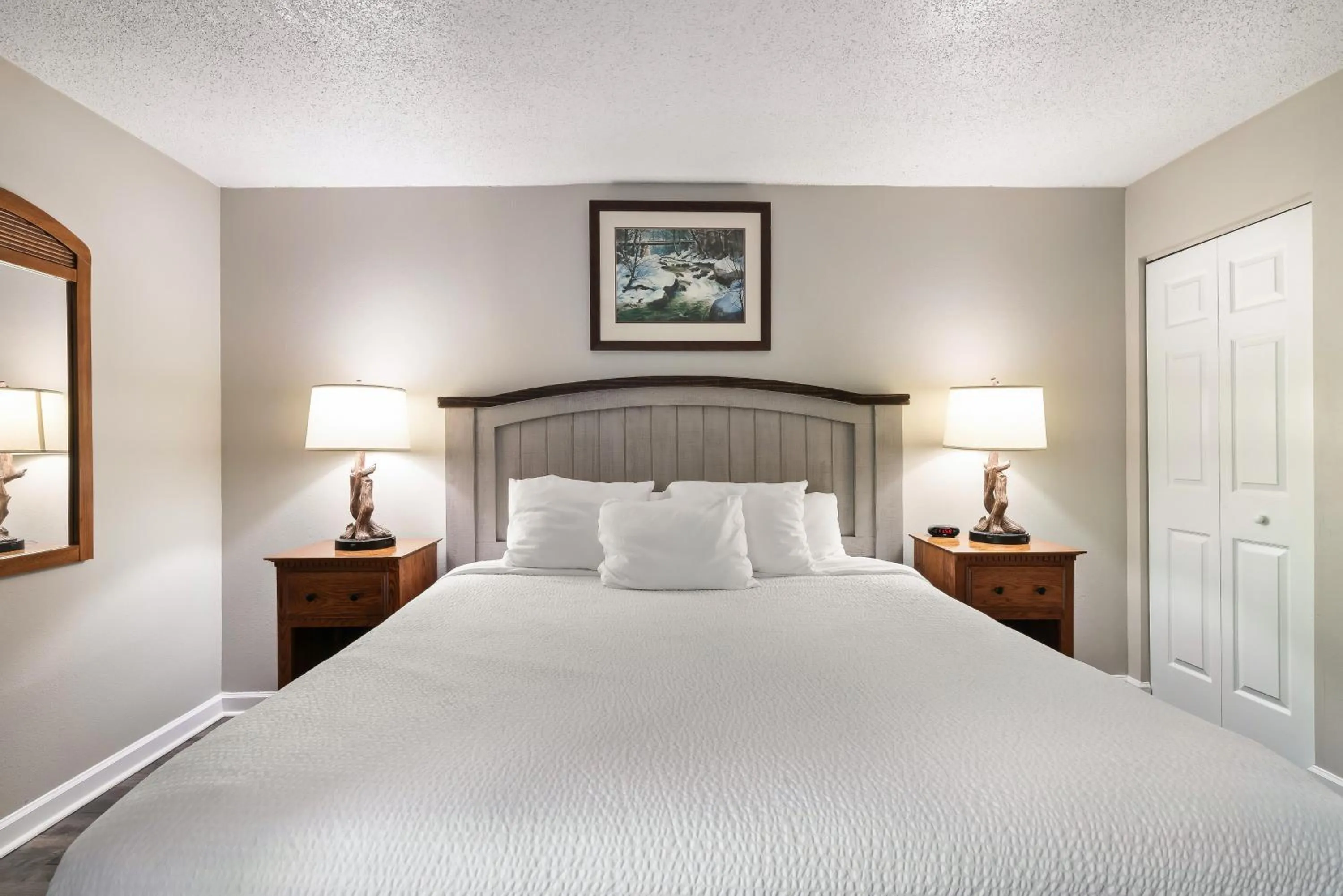 Bed in Gatlinburg Town Square