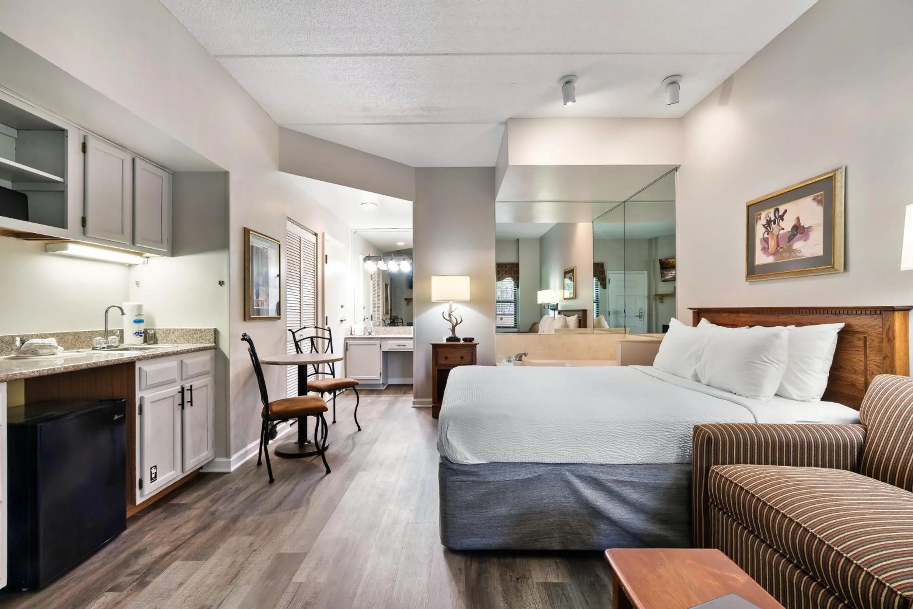 Bed in Gatlinburg Town Square