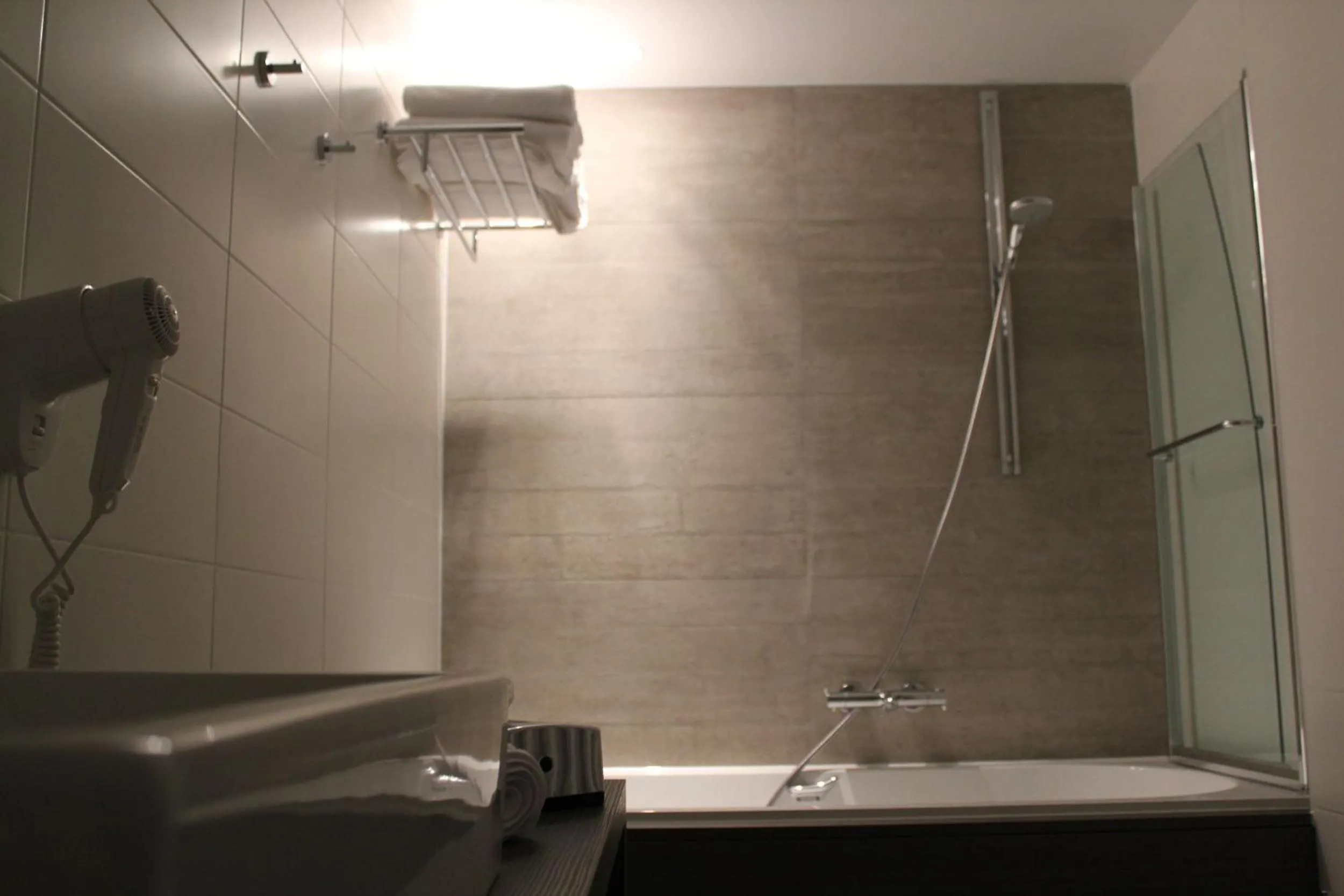 Bathroom in Hotel Astel