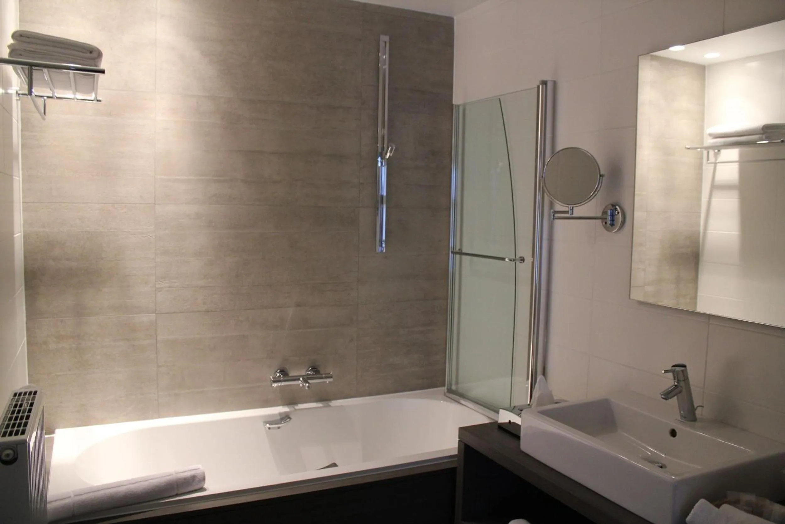 Bathroom in Hotel Astel