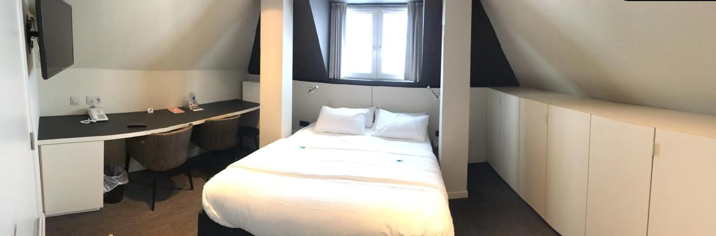 Bed in Hotel Astel