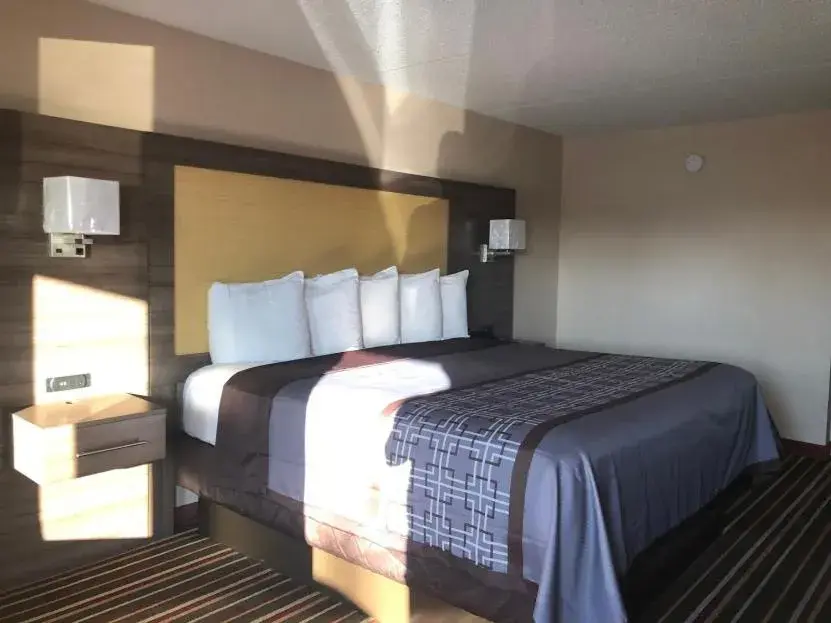 Bed in Legacy Inn - Gallatin Bed in Legacy Inn - Gallatin