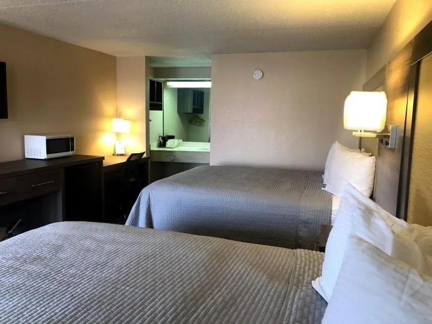 Bed in Legacy Inn - Gallatin