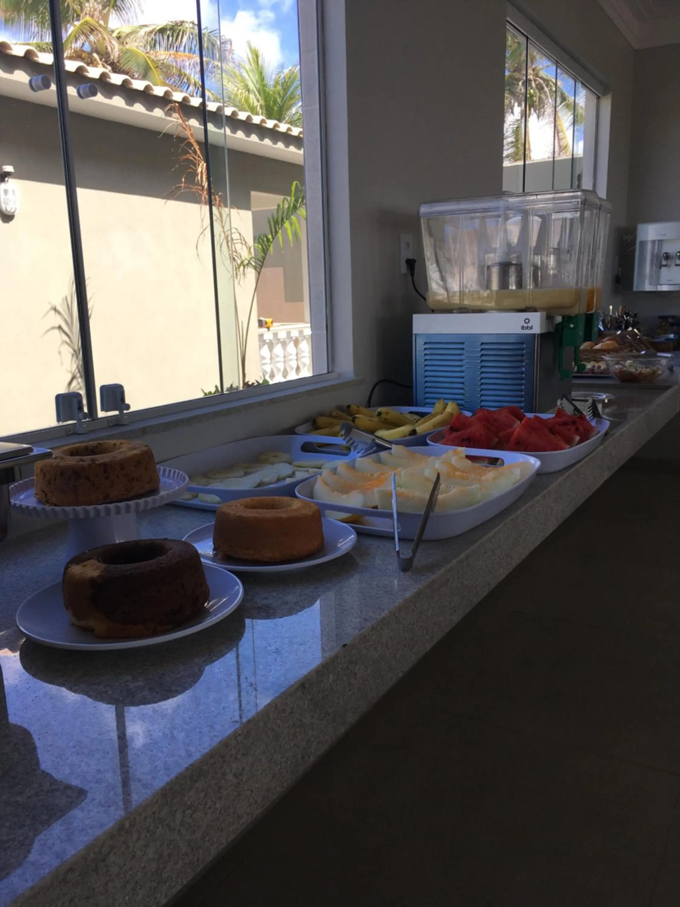 Restaurant/places to eat in Tropical Mar Hotel