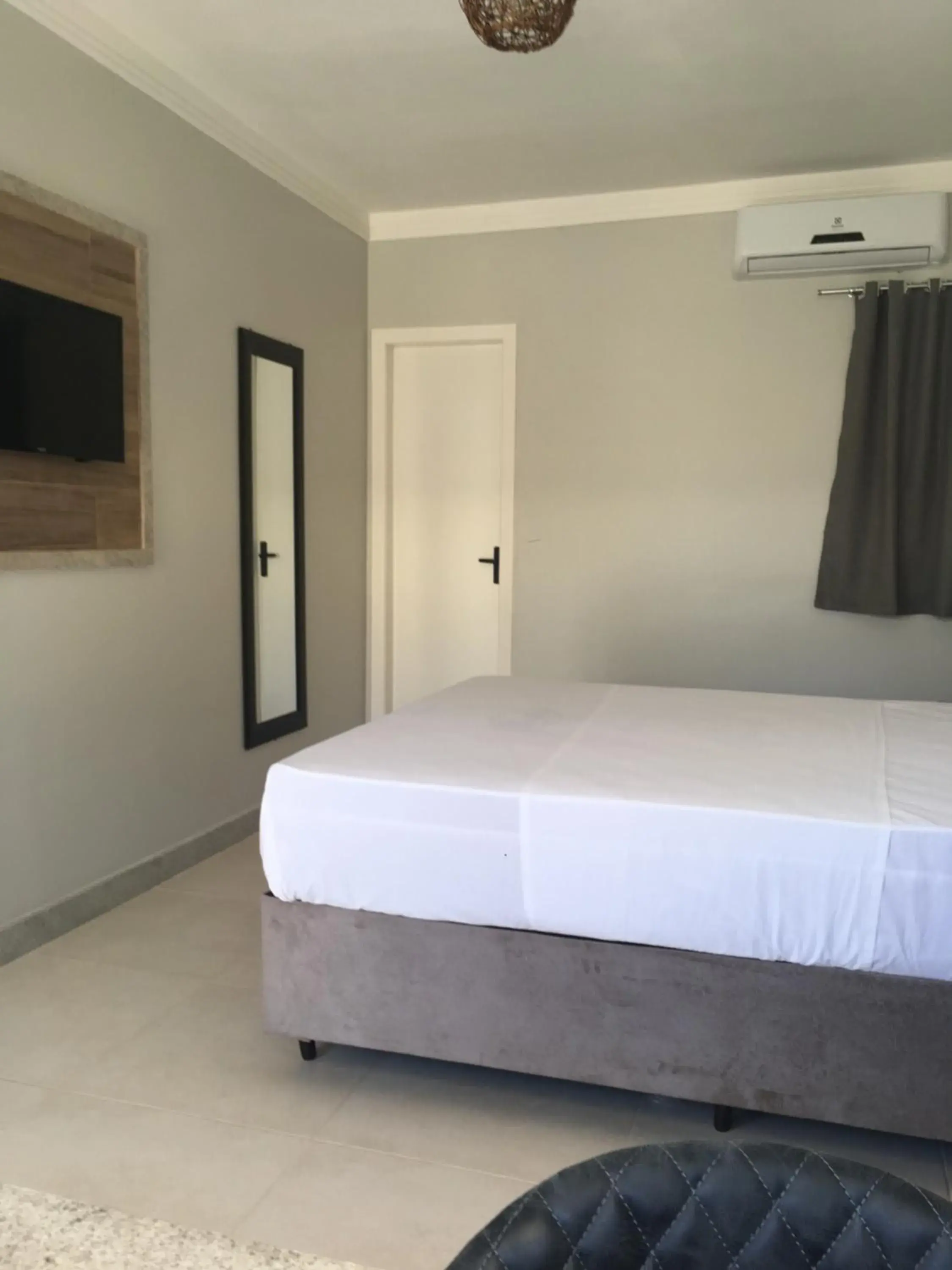 Bed in Tropical Mar Hotel Bed in Tropical Mar Hotel