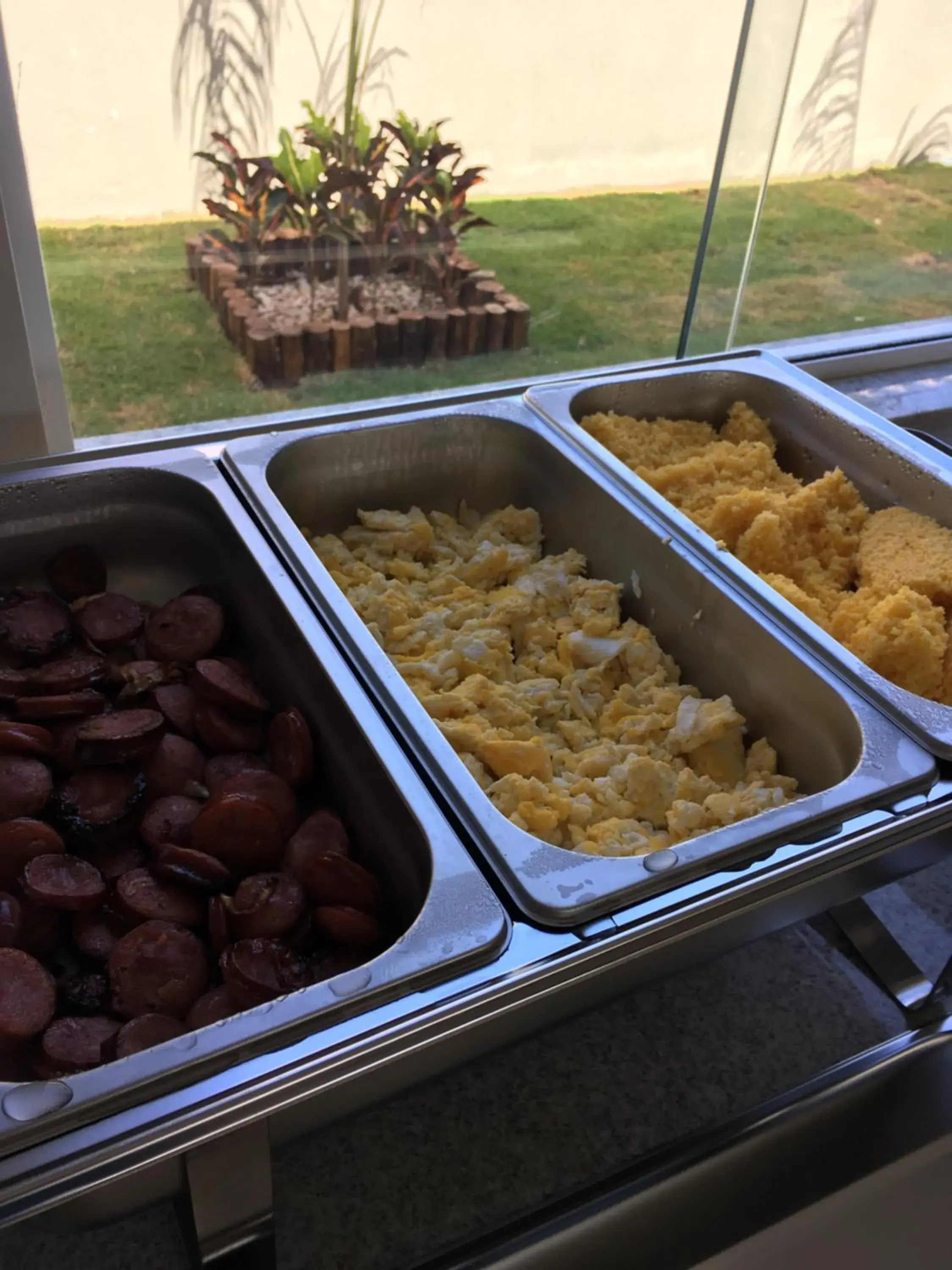 Restaurant/places to eat in Tropical Mar Hotel Restaurant/places to eat in Tropical Mar Hotel