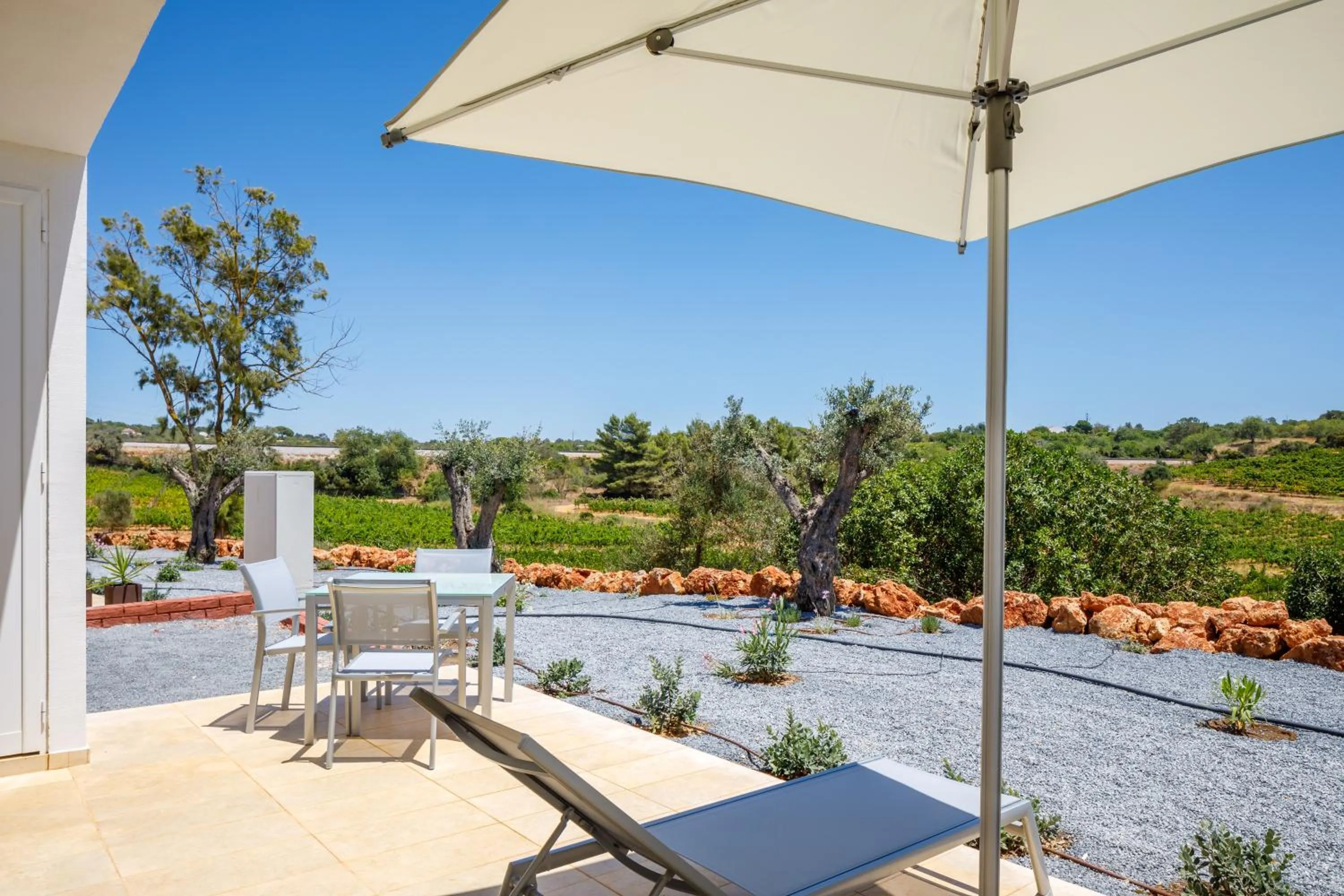 One-Bedroom Apartment with Vineyard View in Quinta dos Vales Wine Estate