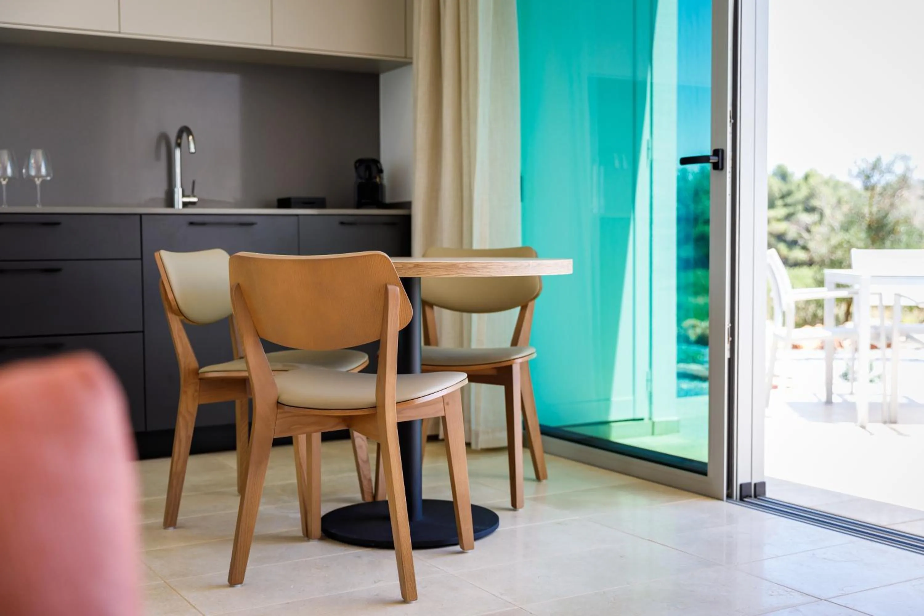 One-Bedroom Apartment with Vineyard View in Quinta dos Vales Wine Estate