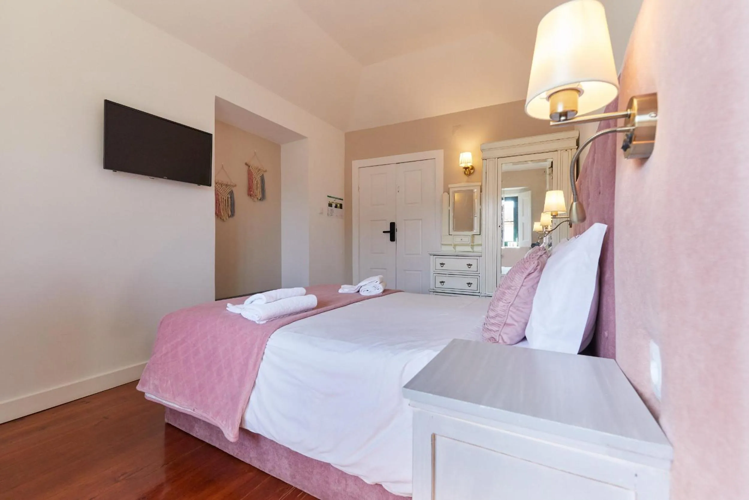 Bed in A Portuguesa Guest House