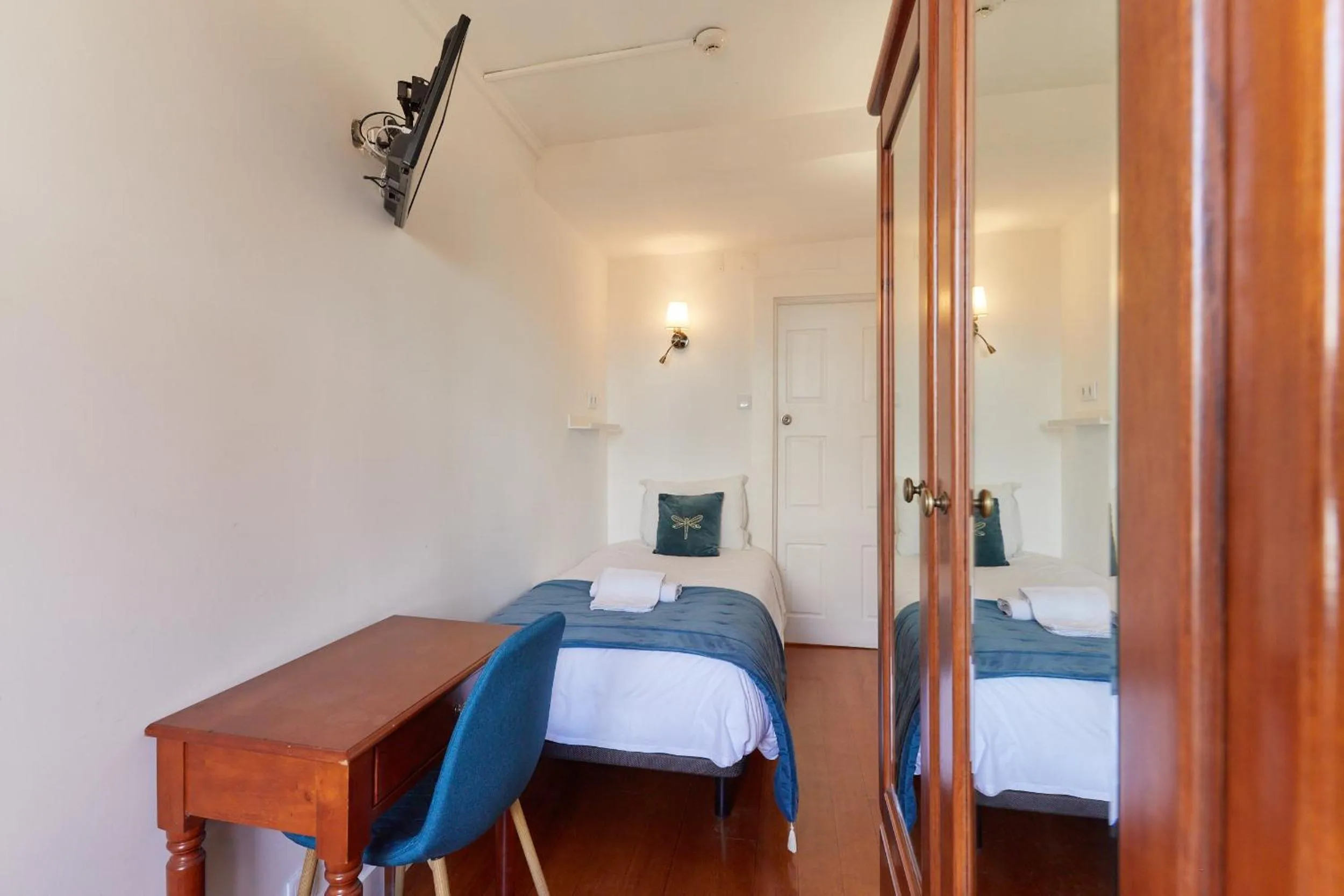 Bed in A Portuguesa Guest House