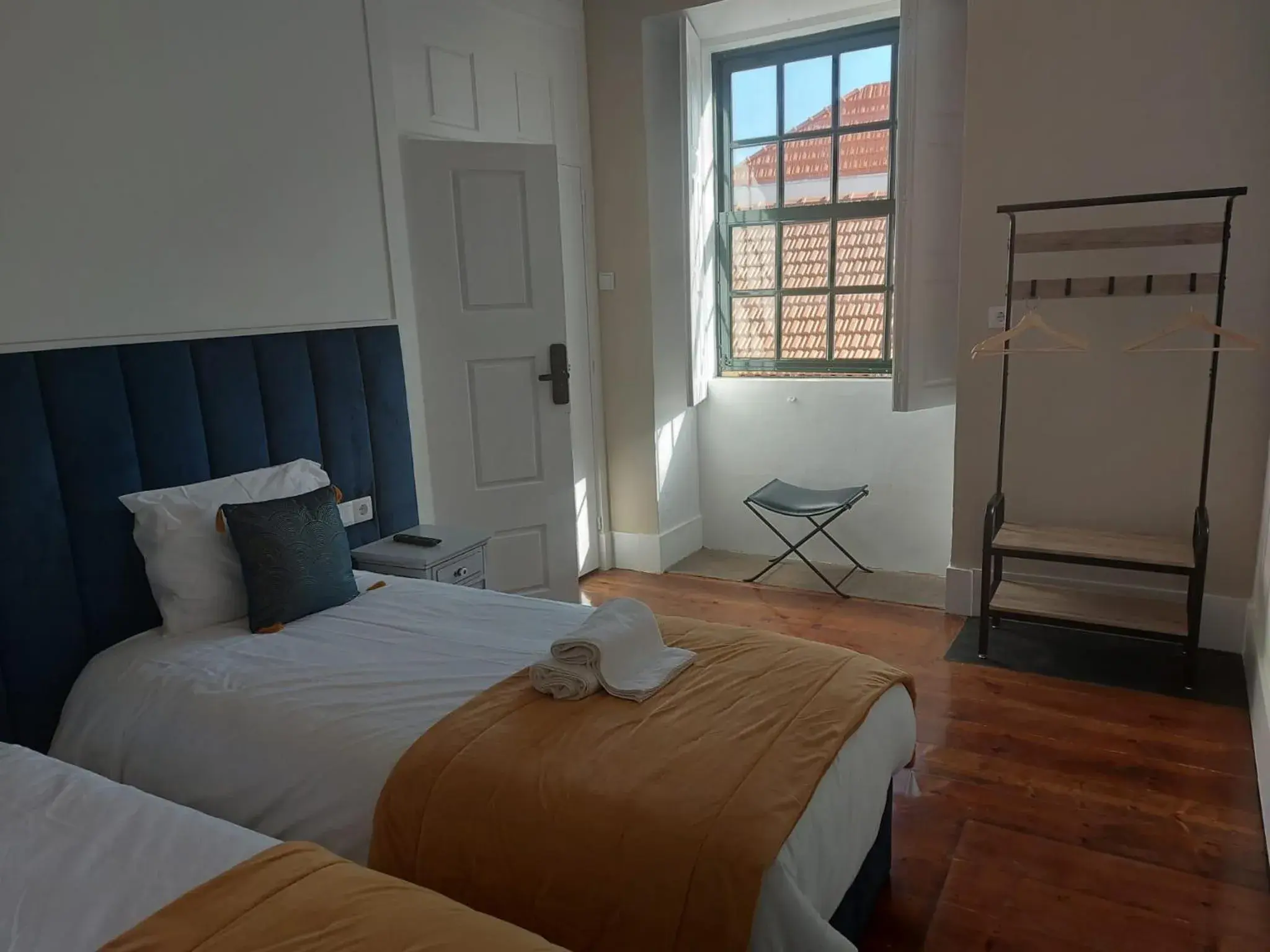 Twin Room in A Portuguesa Guest House Twin Room in A Portuguesa Guest House