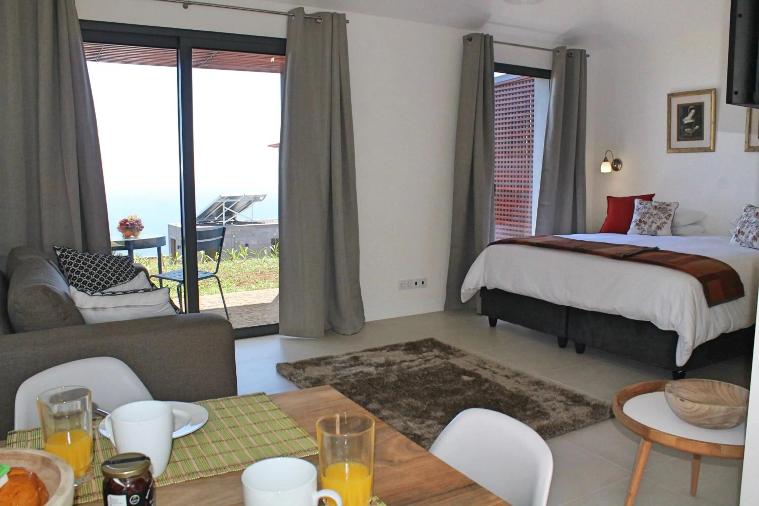 Bedroom, Bed in OurMadeira - Quinta Inácia