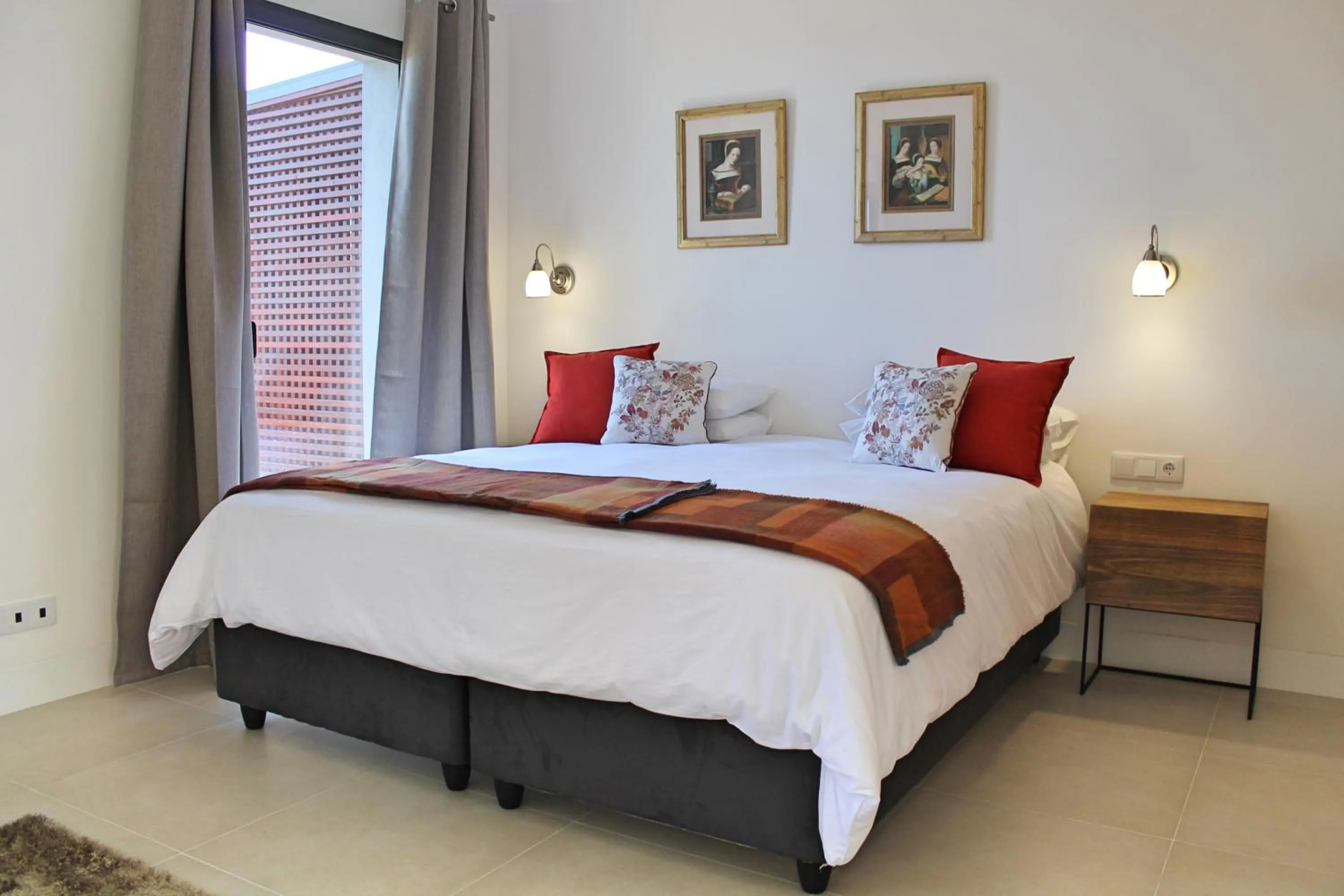 Bedroom, Bed in OurMadeira - Quinta Inácia