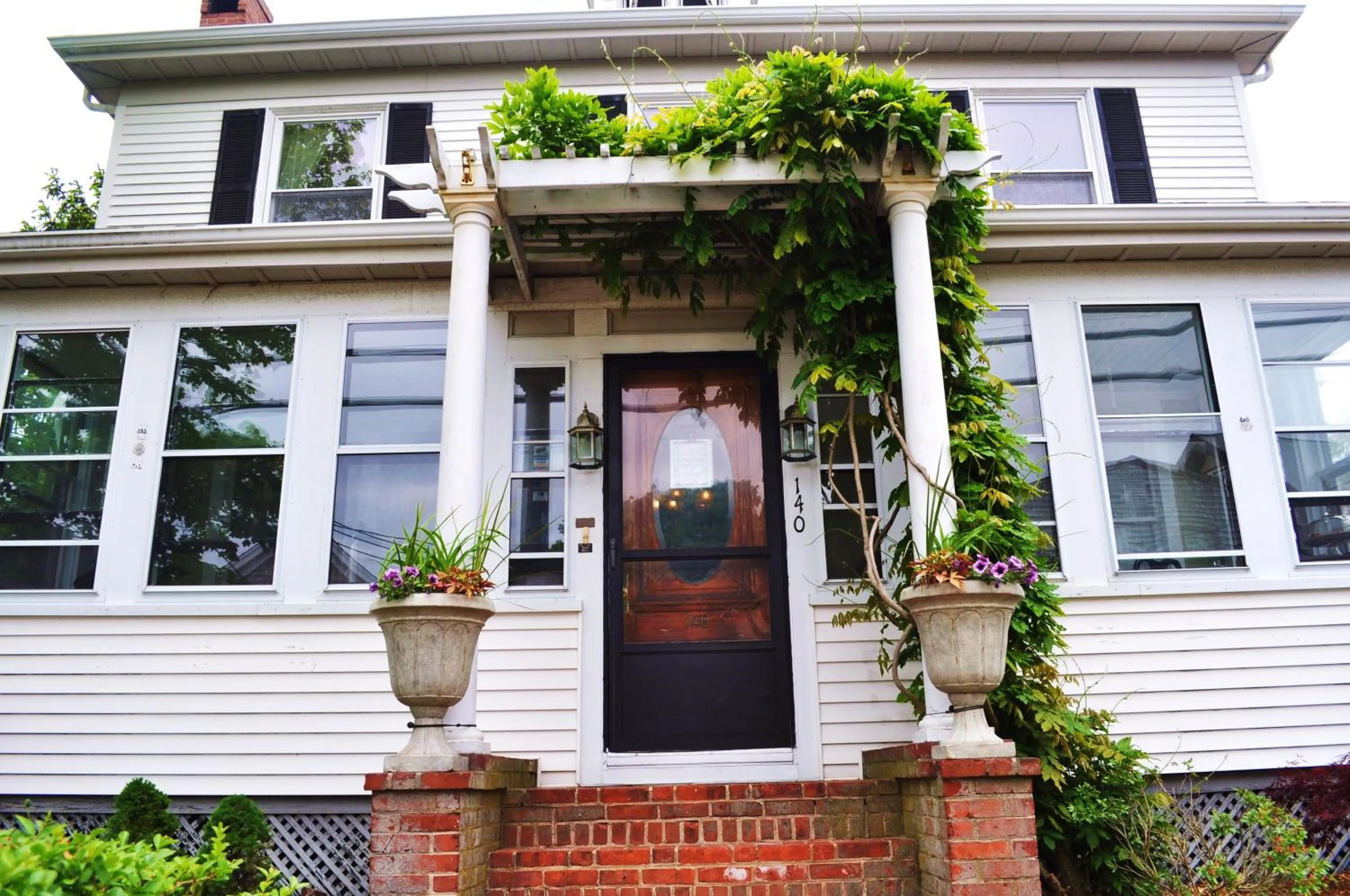 Facade/entrance in The John Randall House