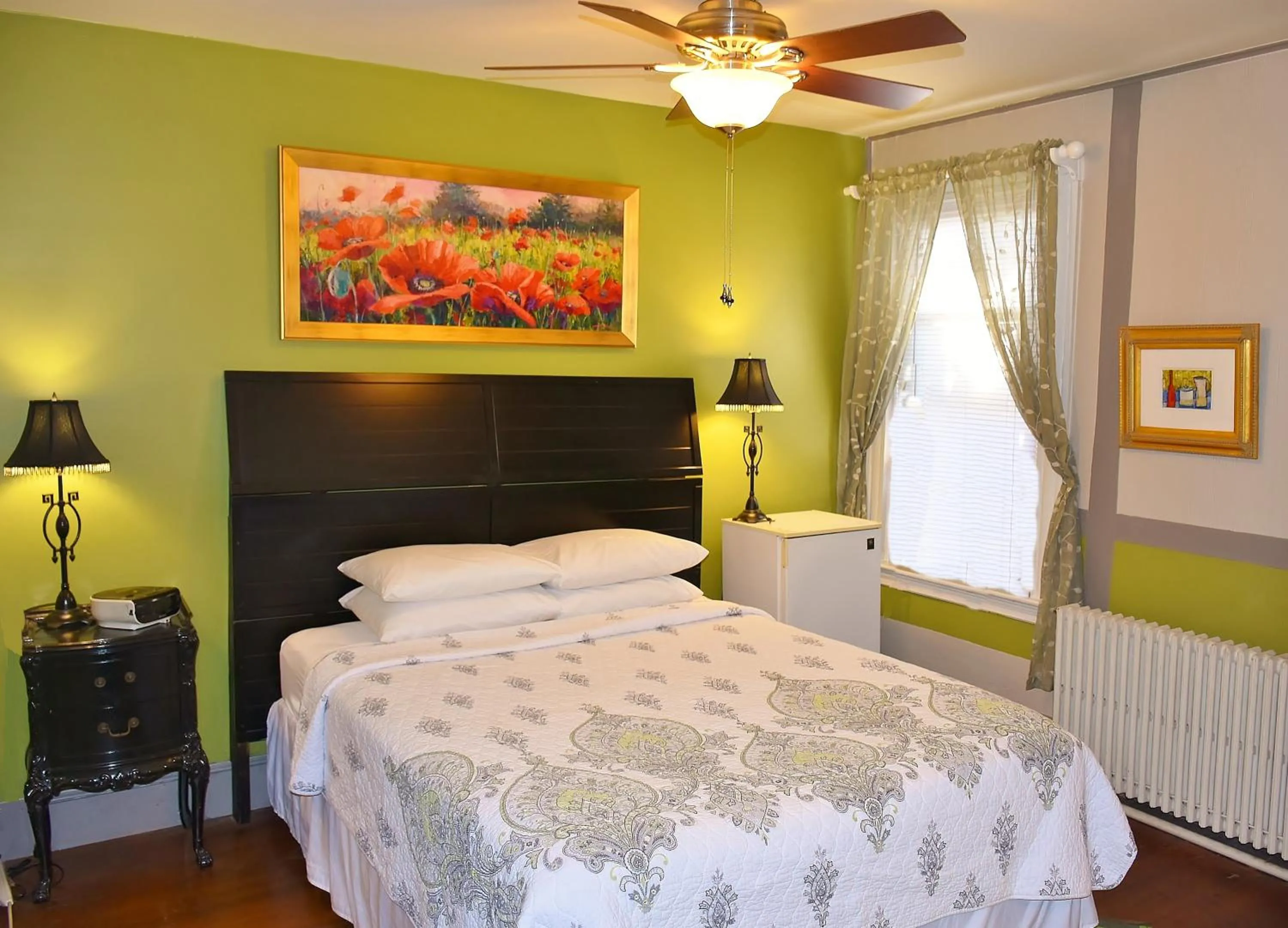 Bedroom, Bed in The John Randall House