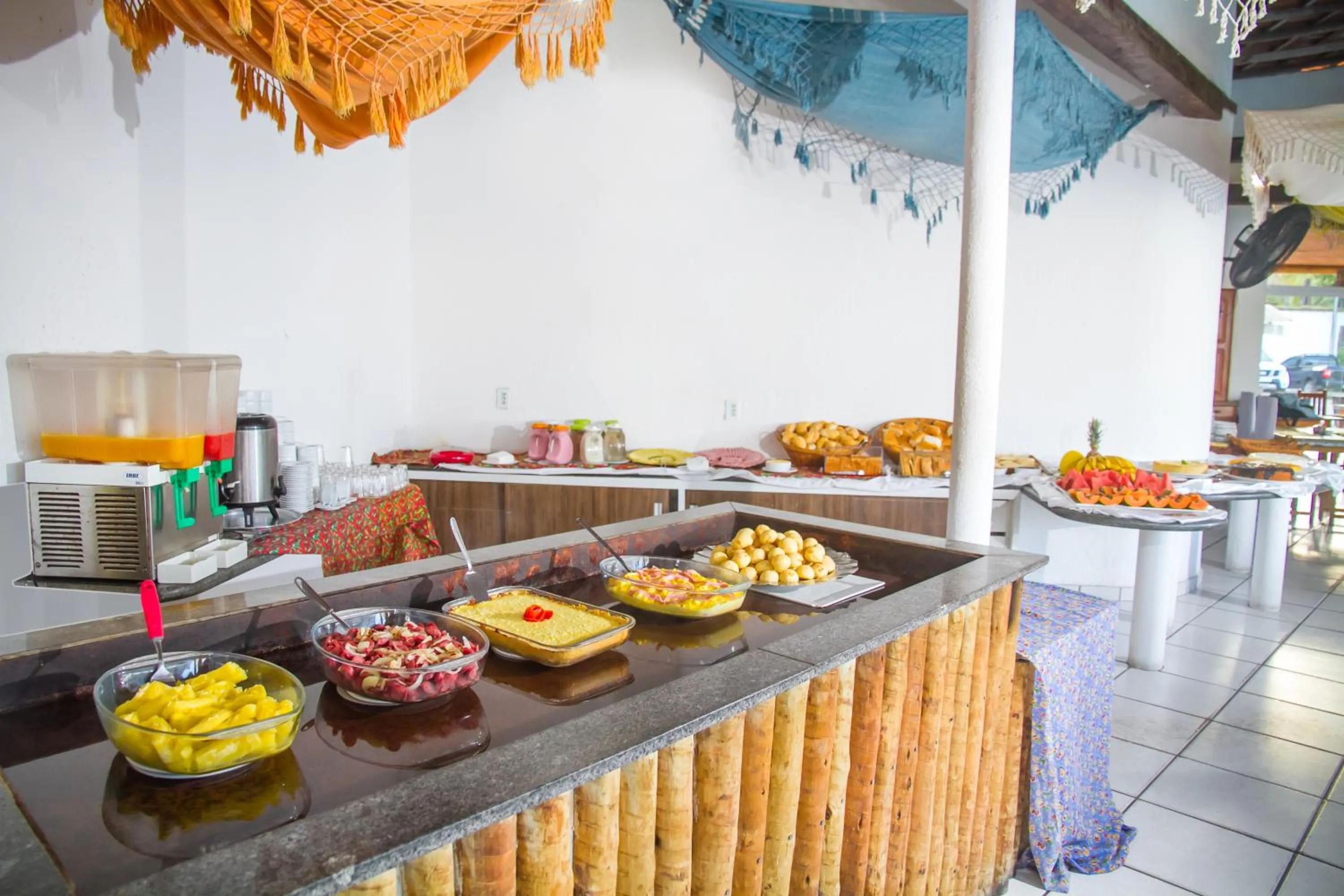 Food and drinks in Garça Branca Praia Hotel