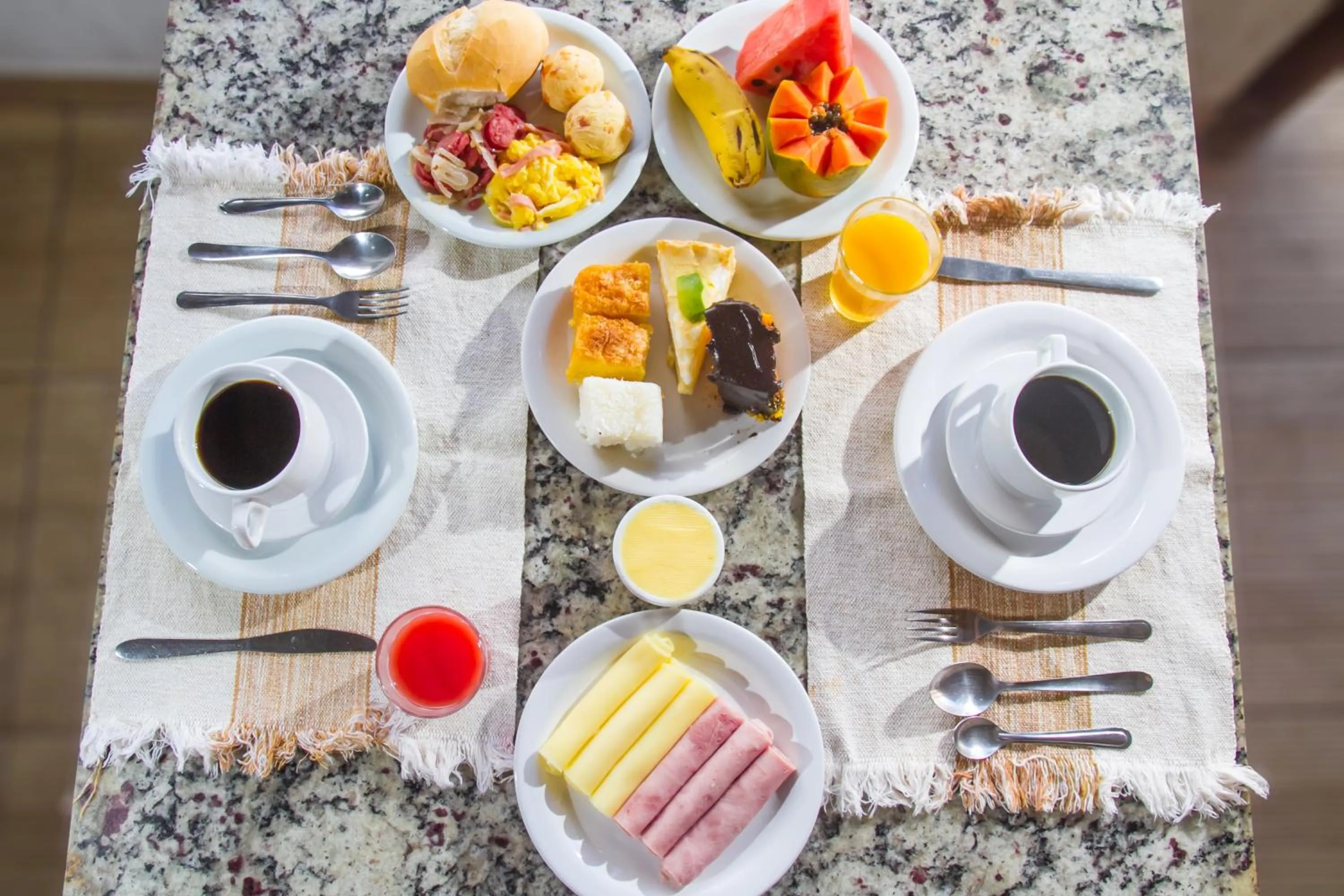 American breakfast in Garça Branca Praia Hotel