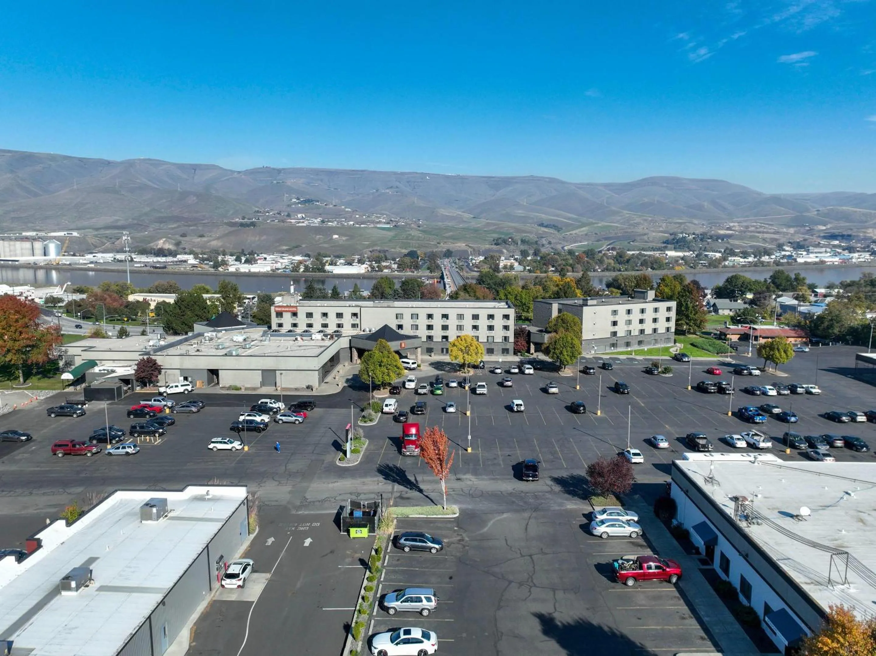 Property building in Hells Canyon Grand Hotel, an Ascend Collection Hotel