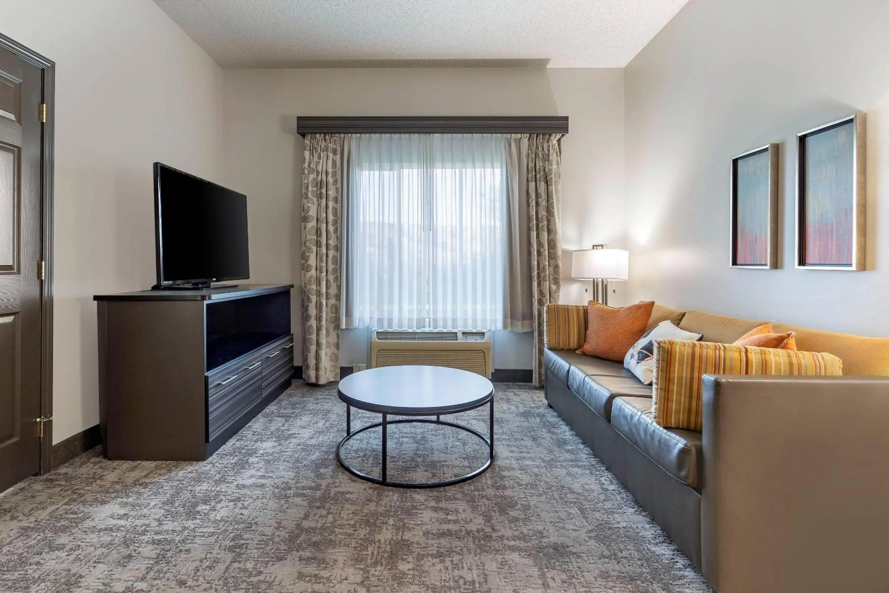 Bedroom in Hells Canyon Grand Hotel, an Ascend Collection Hotel