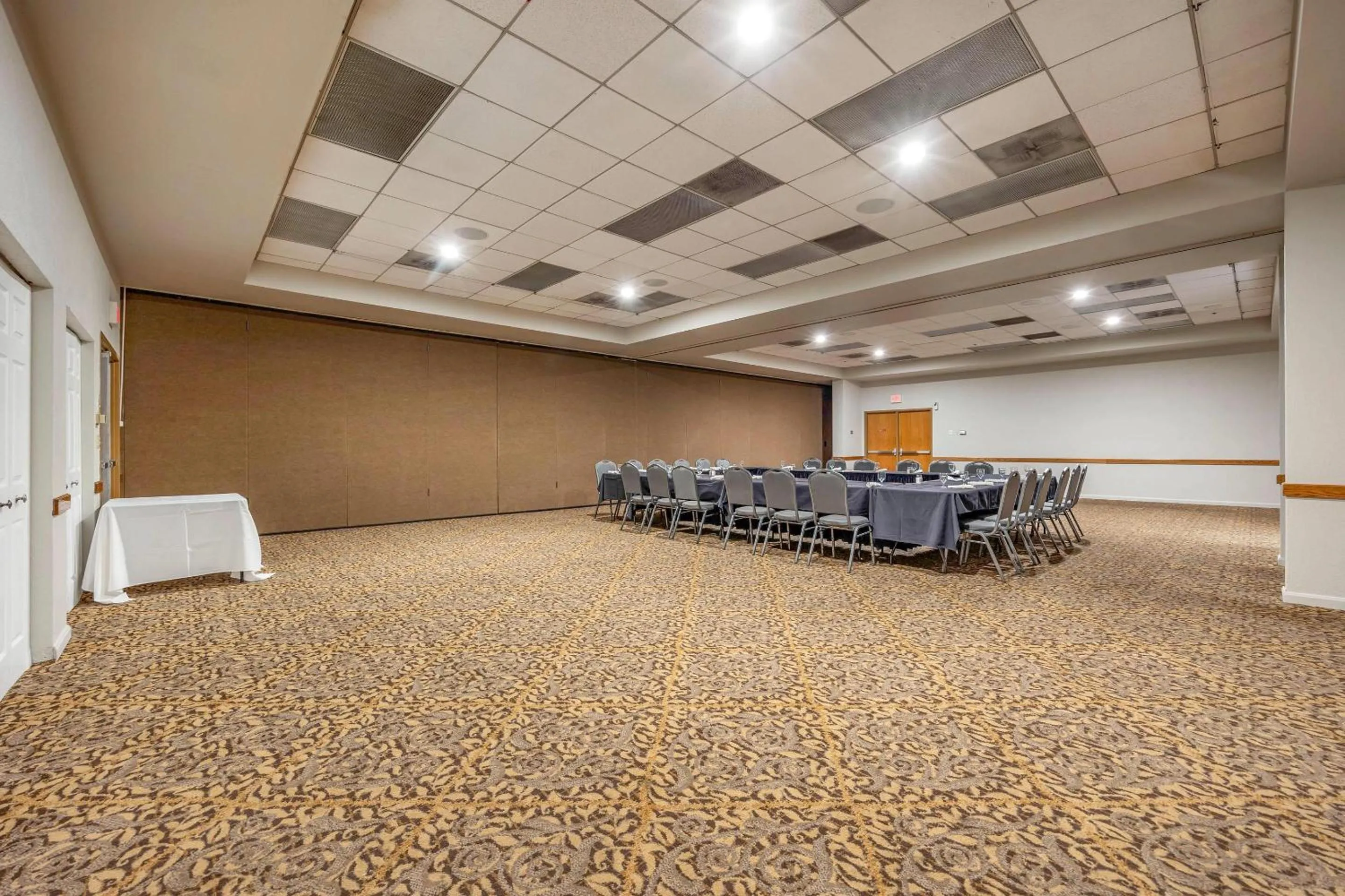Meeting/conference room in Hells Canyon Grand Hotel, an Ascend Collection Hotel