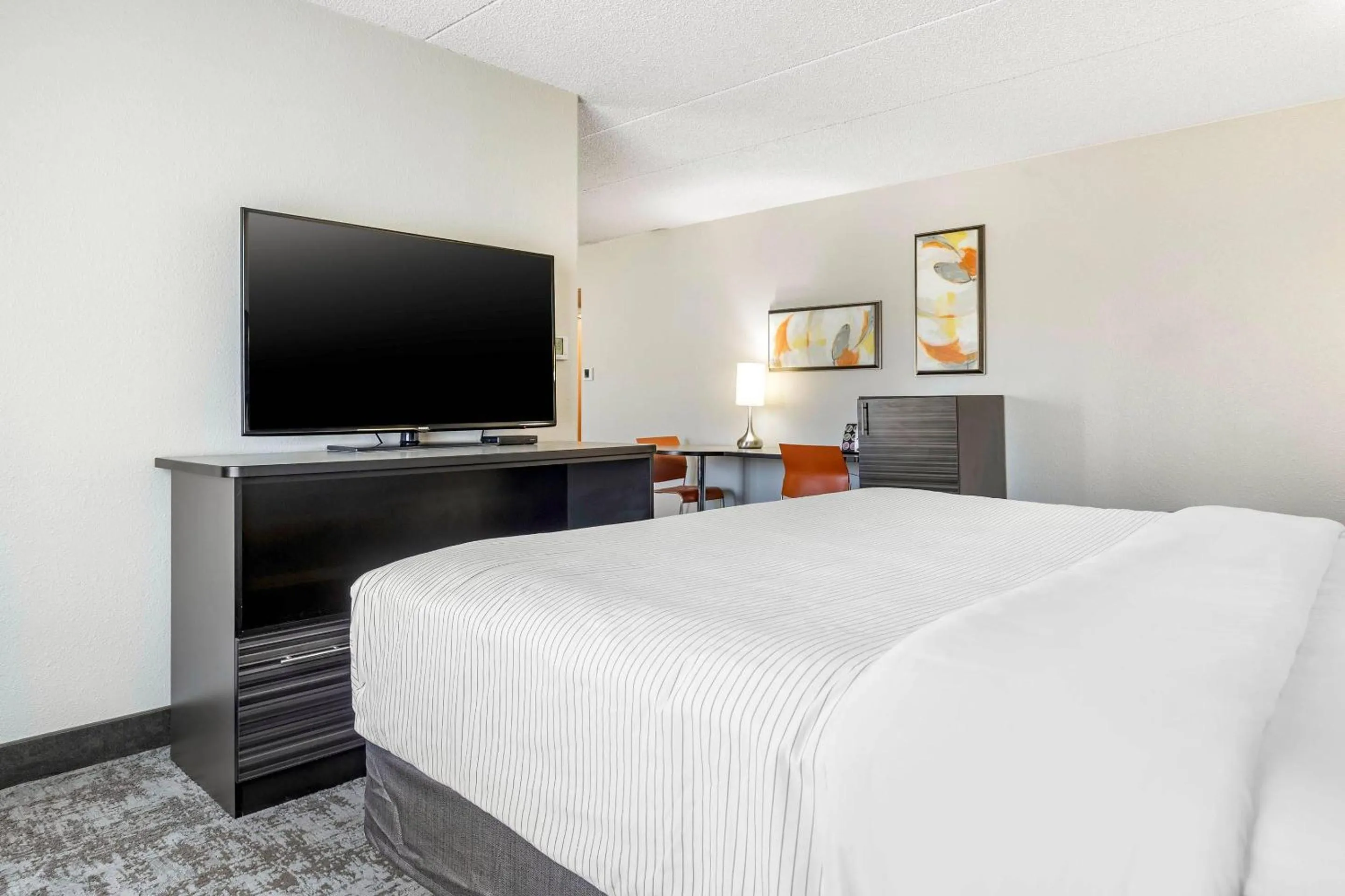 Bedroom, Bed in Hells Canyon Grand Hotel, an Ascend Collection Hotel