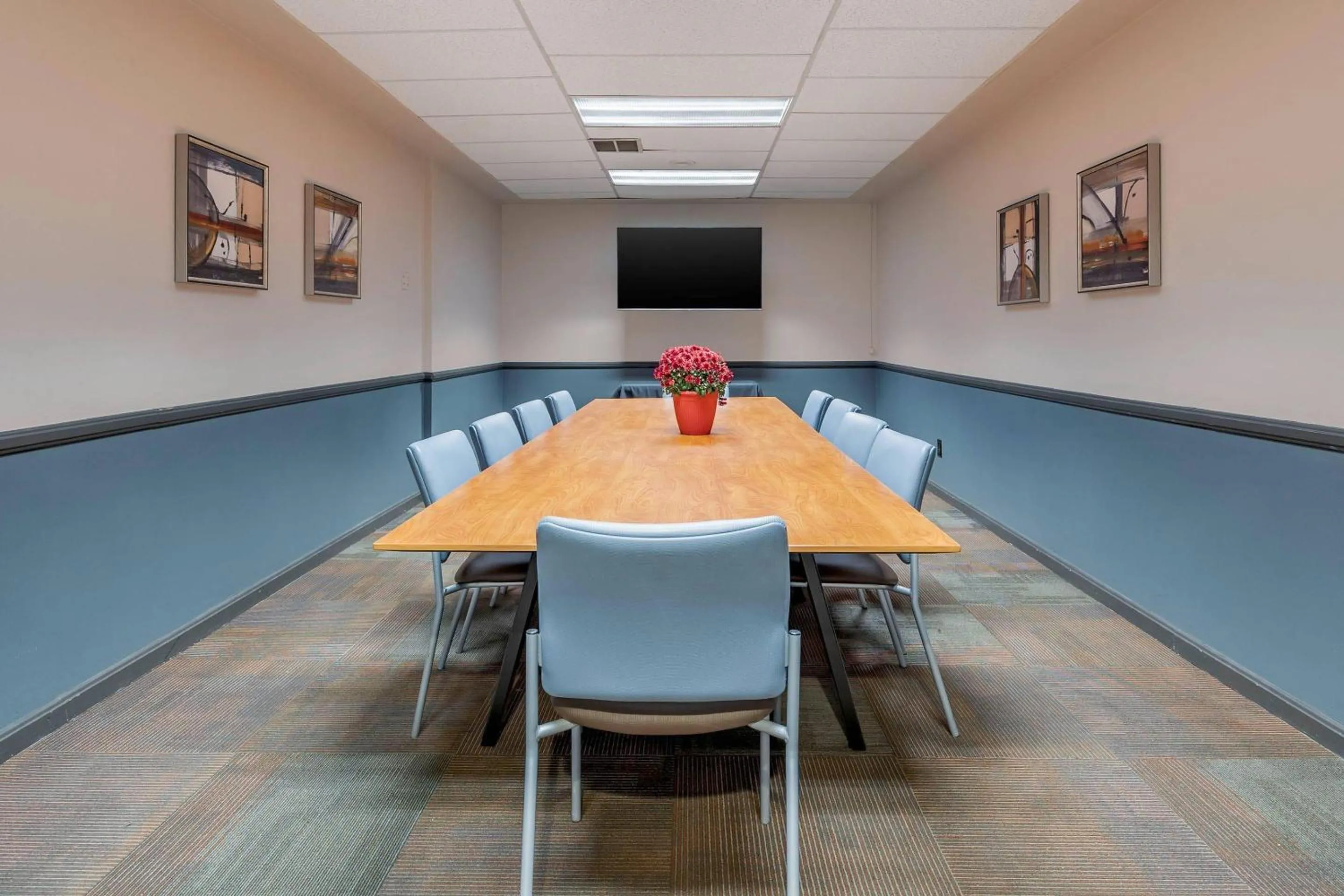 Meeting/conference room in Hells Canyon Grand Hotel, an Ascend Collection Hotel