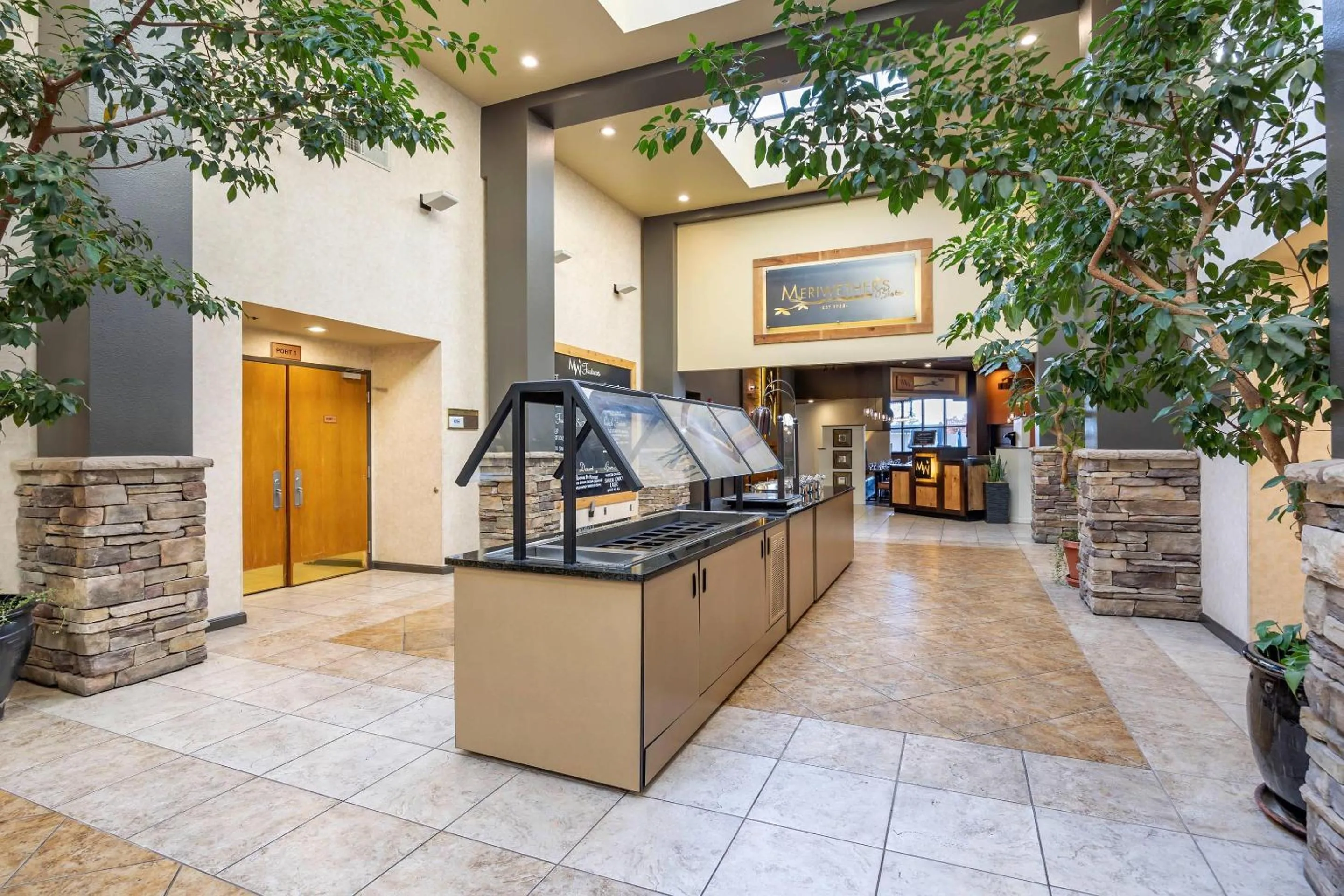 Breakfast in Hells Canyon Grand Hotel, an Ascend Collection Hotel