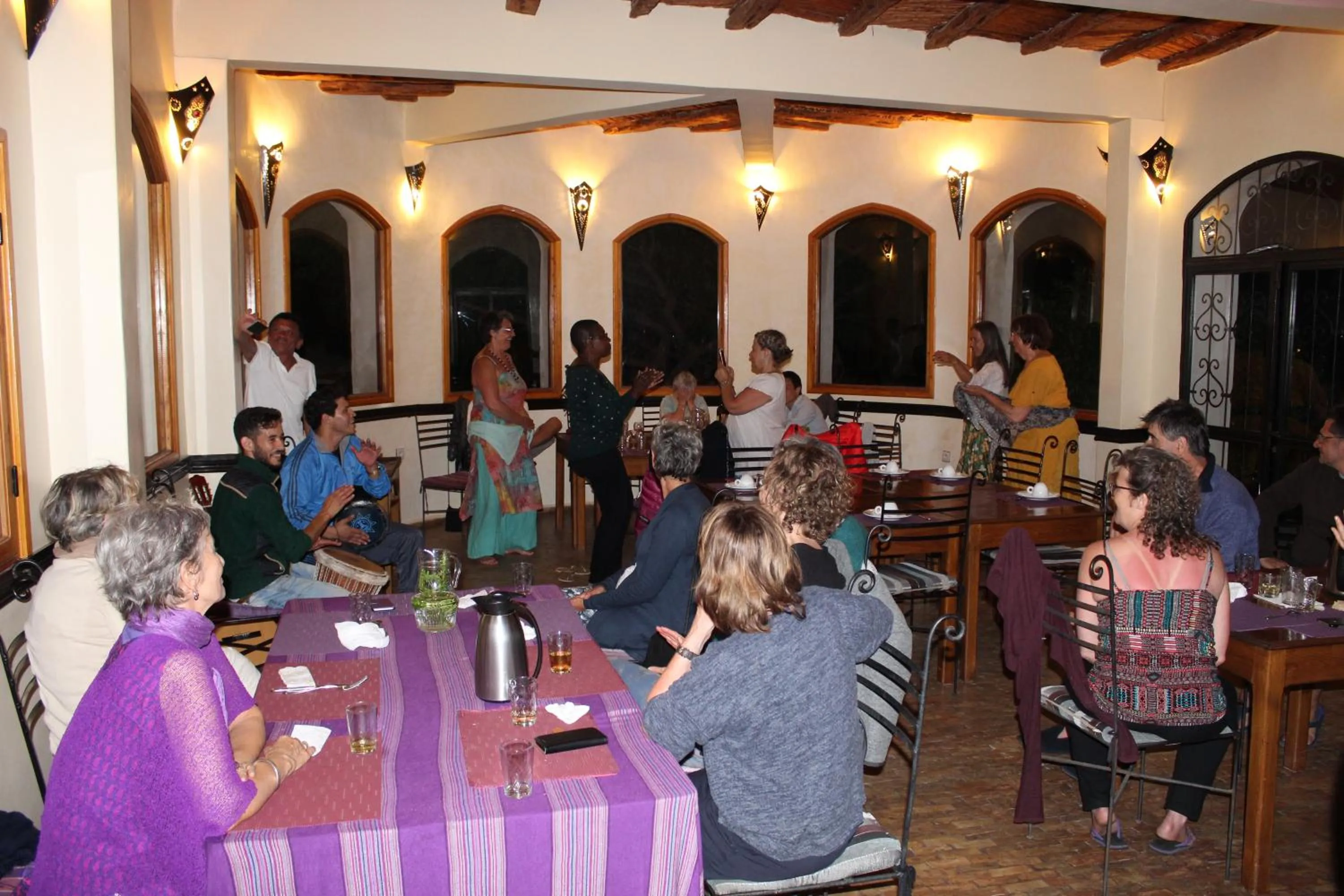 Restaurant/places to eat in Douar Noujoum