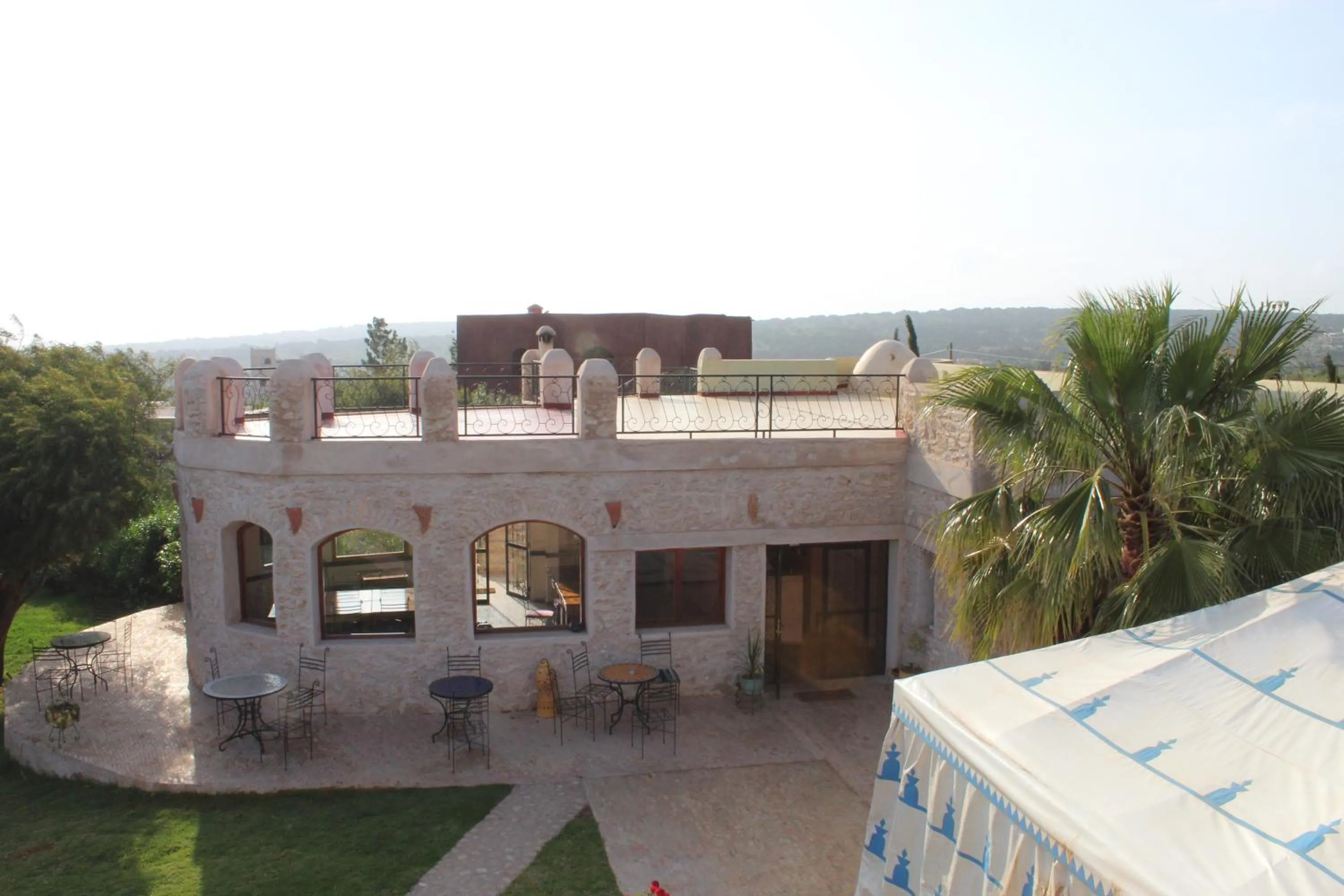 Restaurant/places to eat in Douar Noujoum