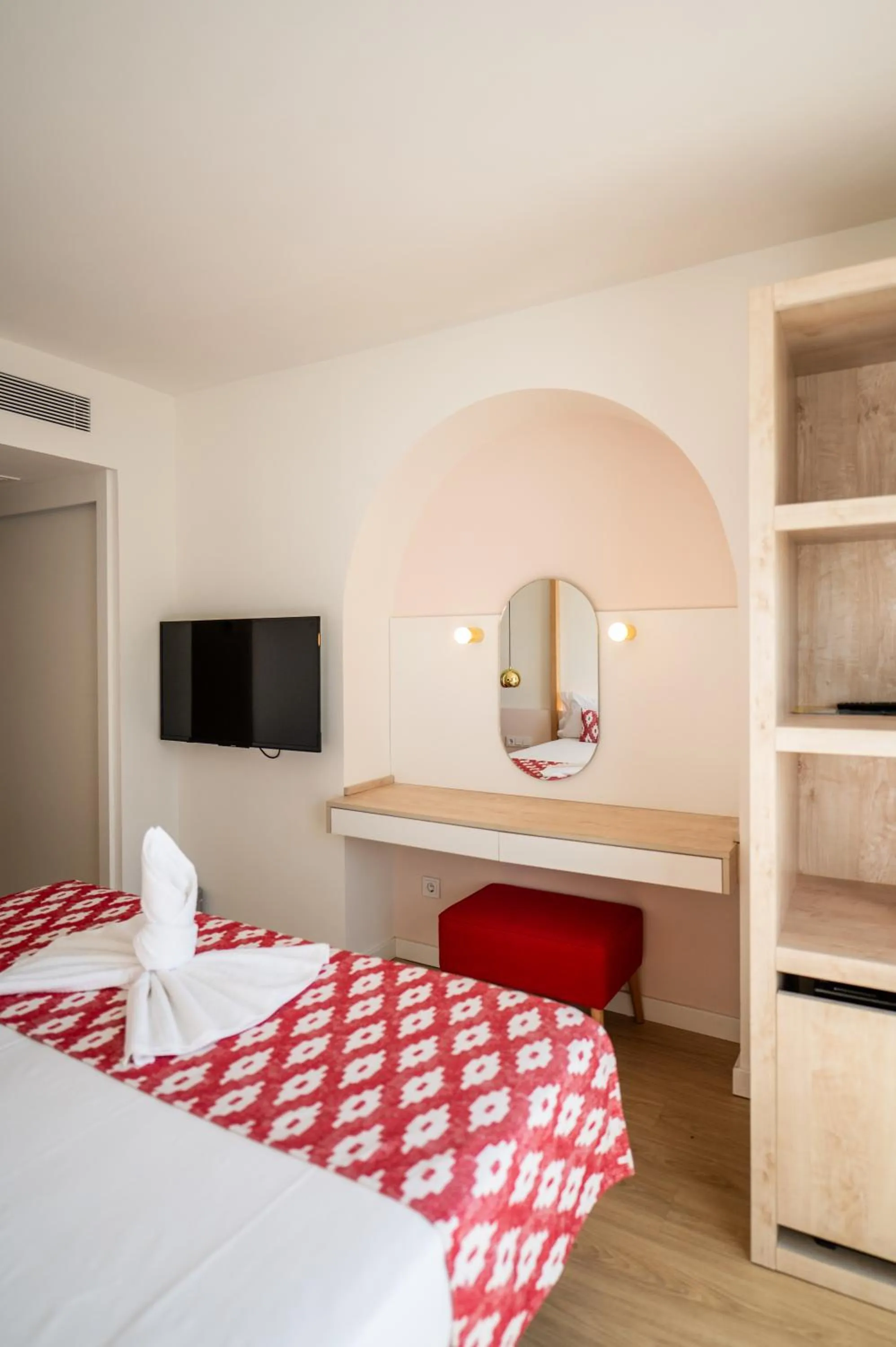 Bed in Sol i Vida Hotel - Adults Only