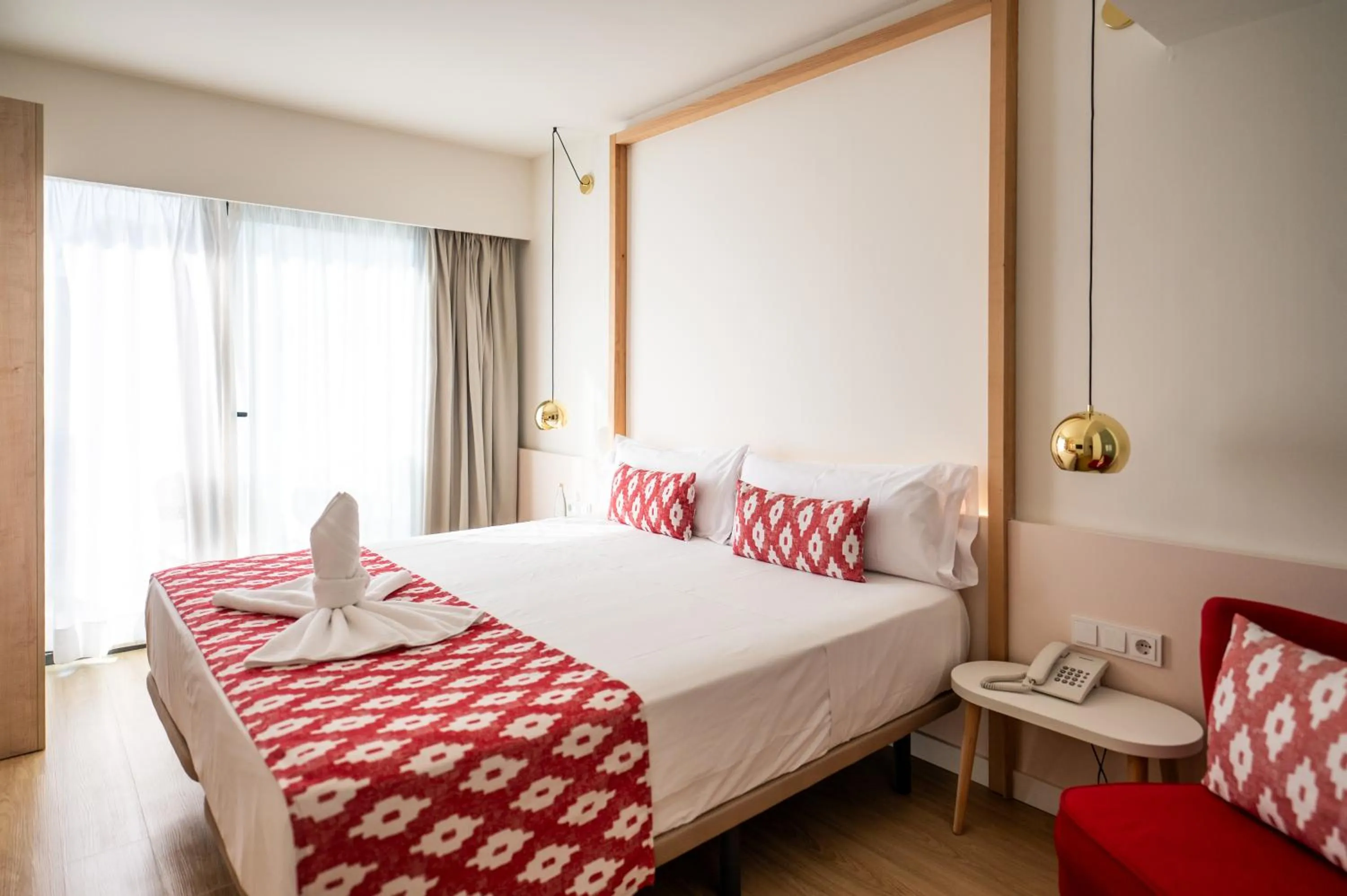 Bed in Sol i Vida Hotel - Adults Only