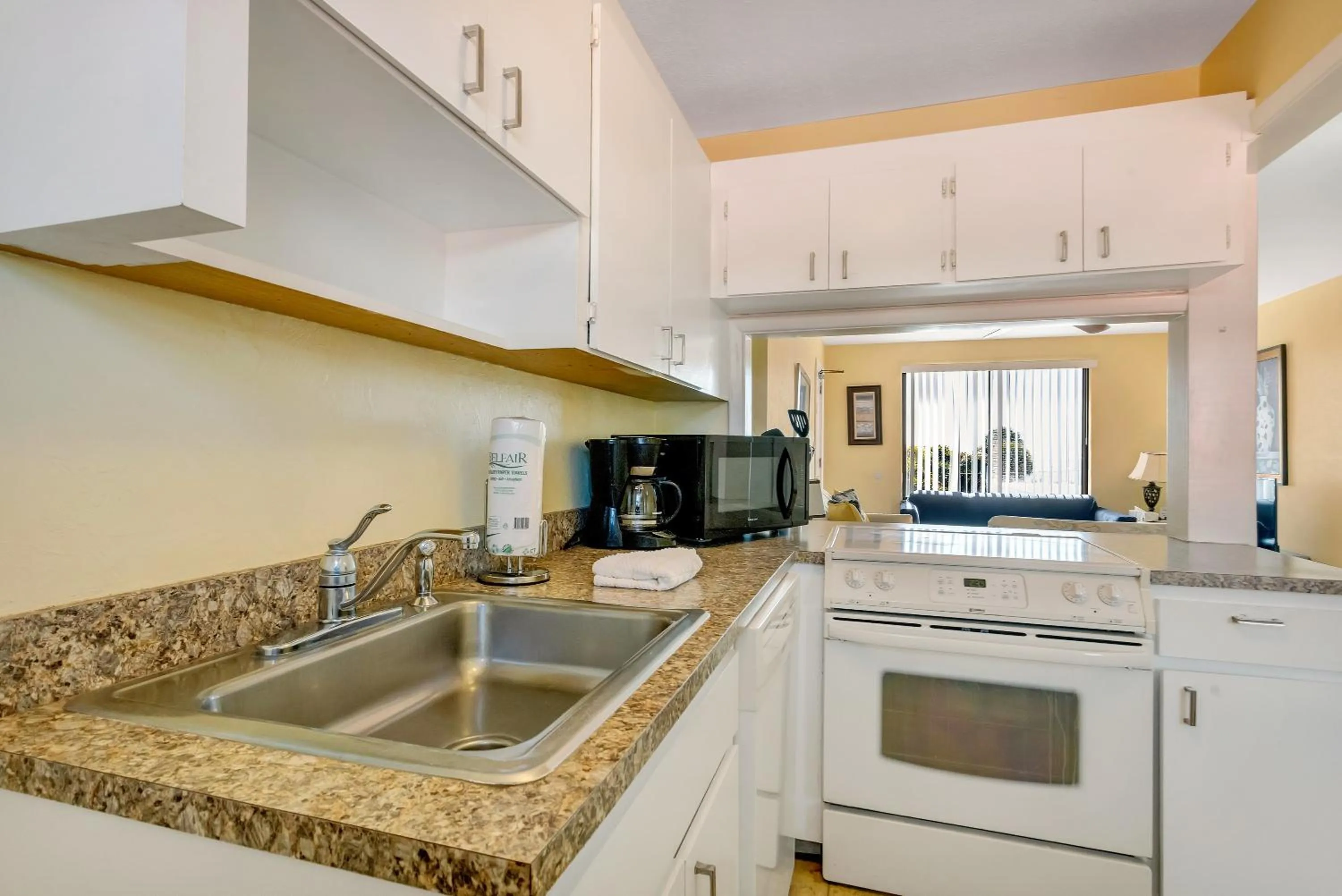 Kitchen or kitchenette in Gulf Winds Resort by Travel Resort Services