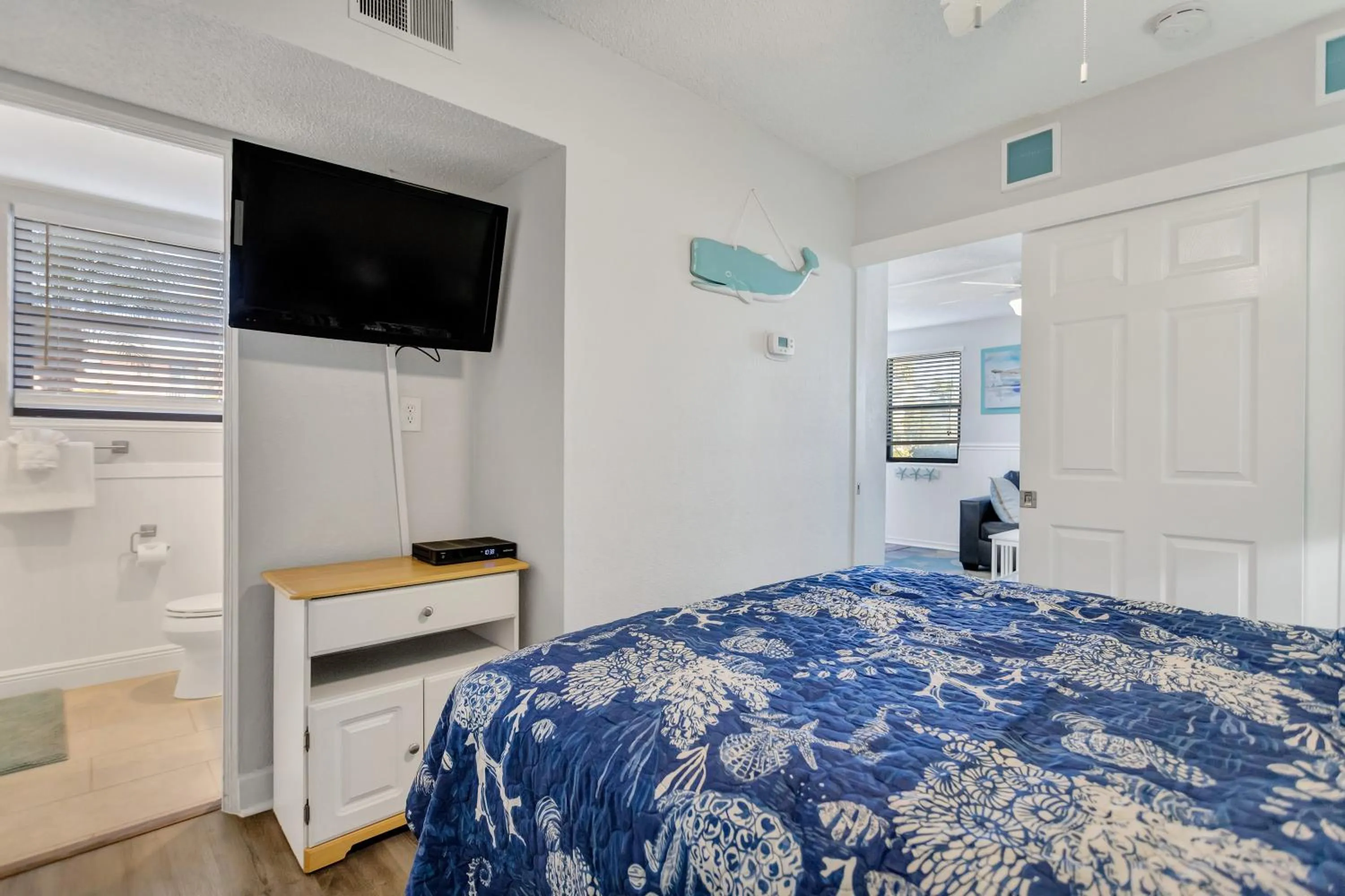 TV and multimedia in Gulf Winds Resort by Travel Resort Services