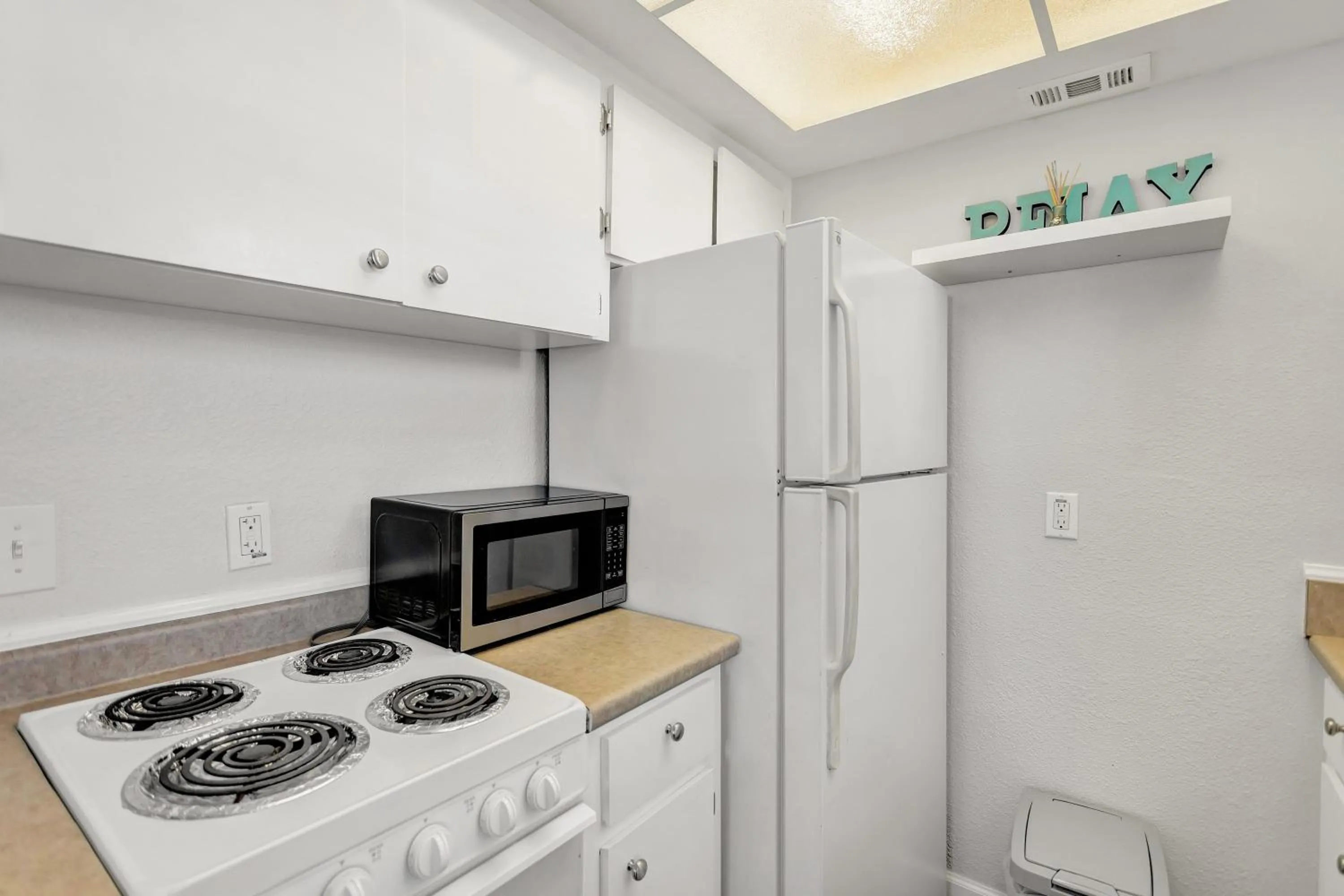 Kitchen or kitchenette in Gulf Winds Resort by Travel Resort Services