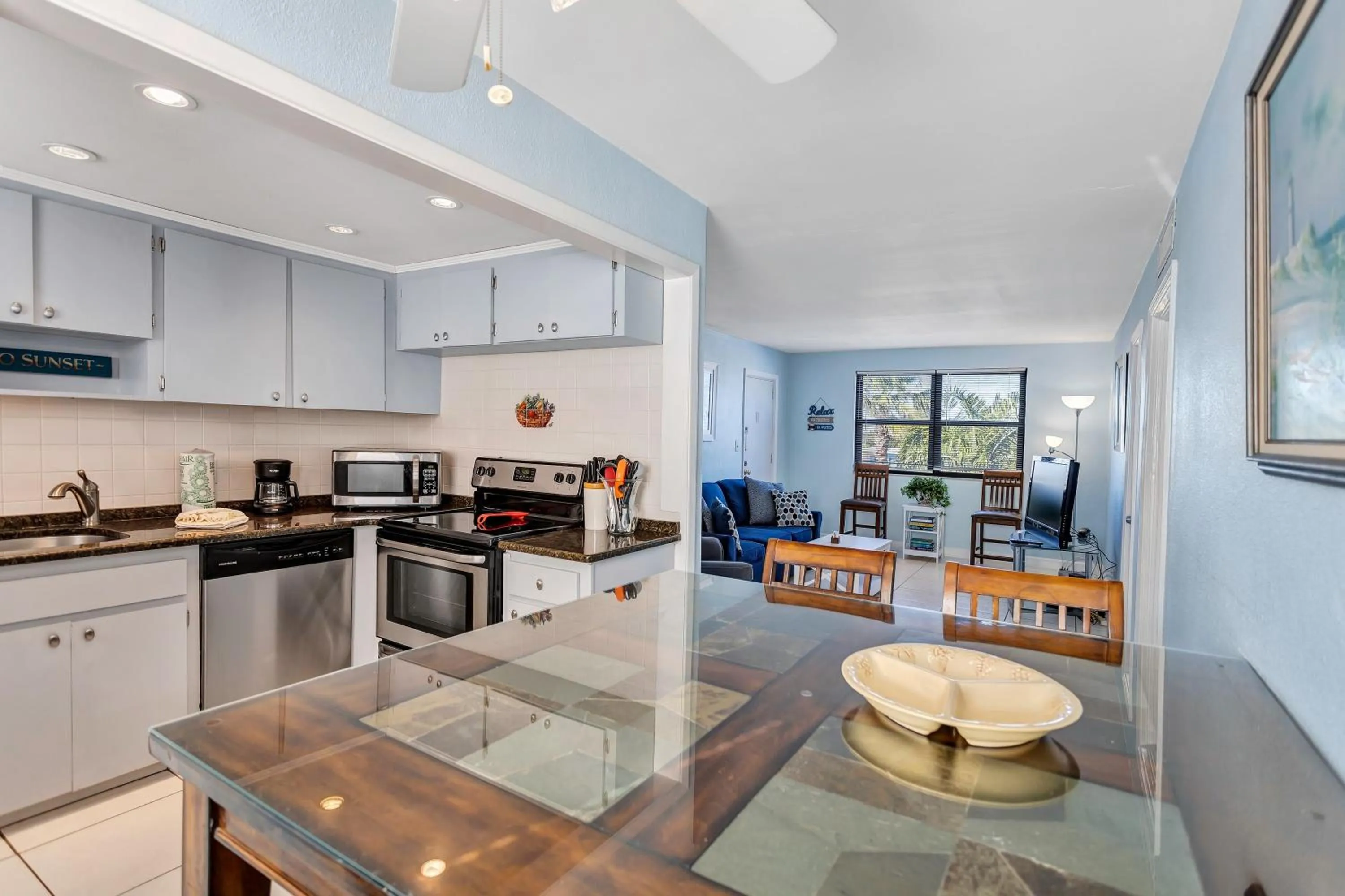 Kitchen or kitchenette in Gulf Winds Resort by Travel Resort Services