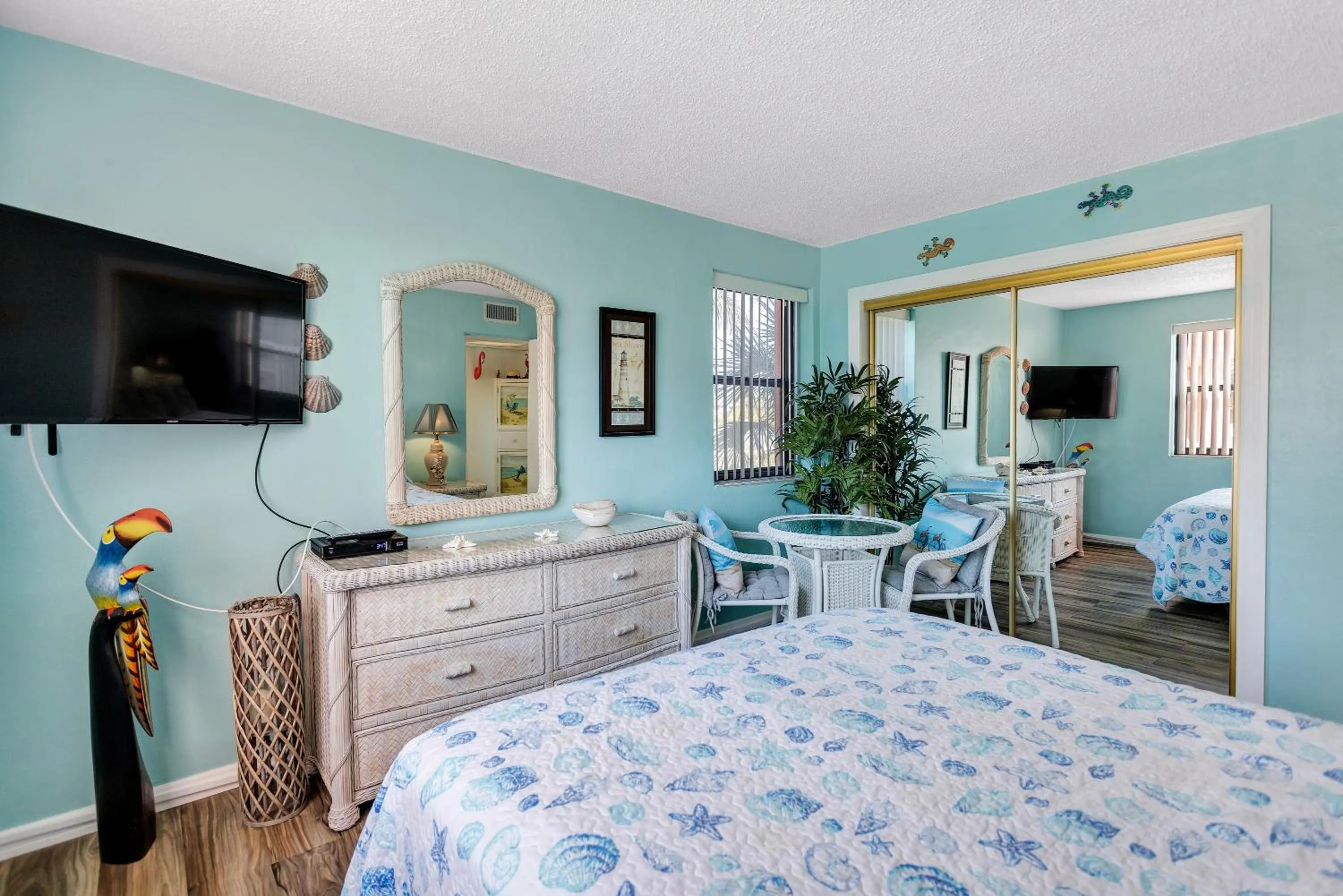 Seating area in Gulf Winds Resort by Travel Resort Services